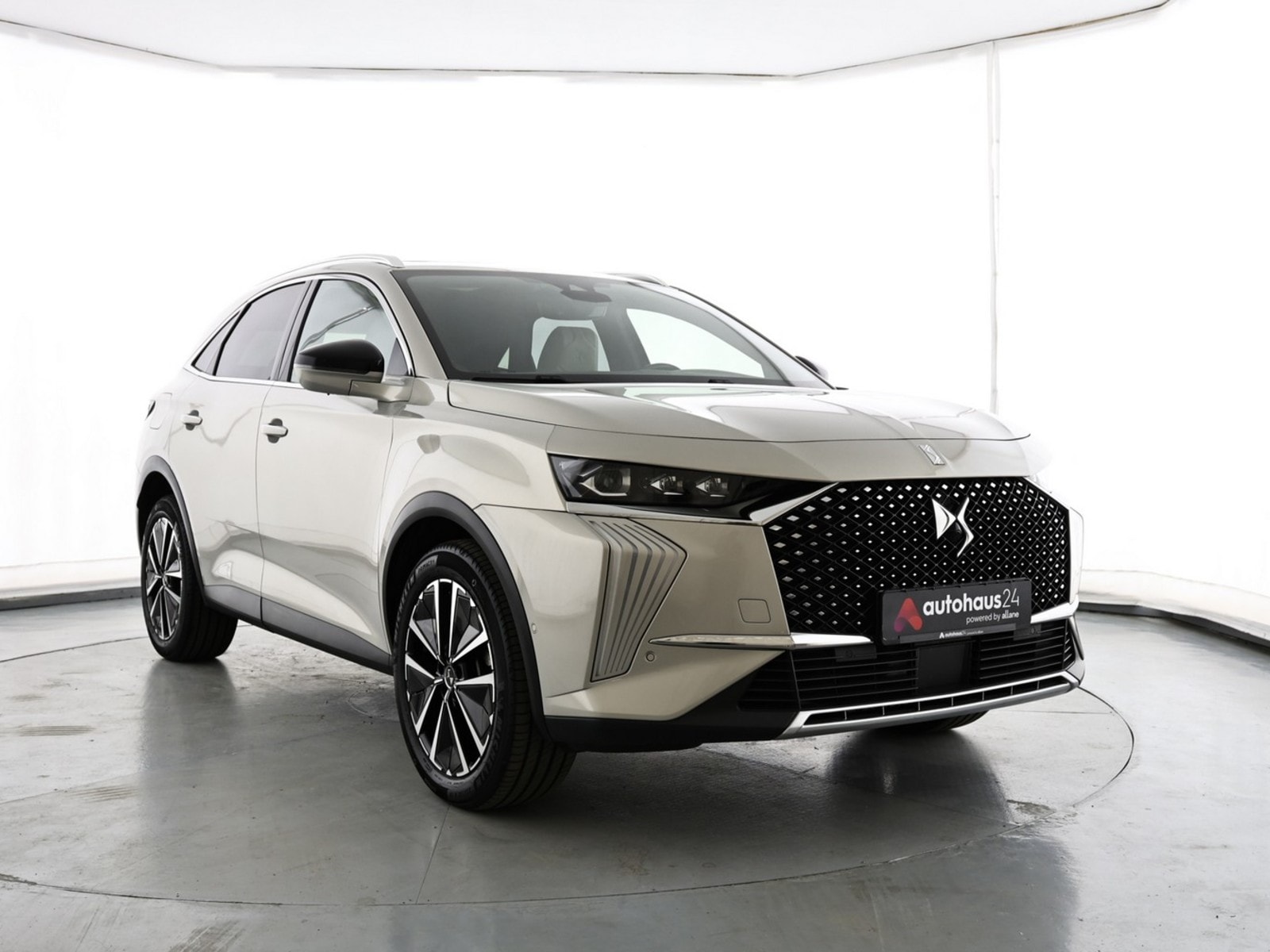 DS Automobiles DS 7 SUV / Crossover / Geländewagen DS DS 7 BlueHDi 130 Opera Automatik Sports Utility Vehicle #1