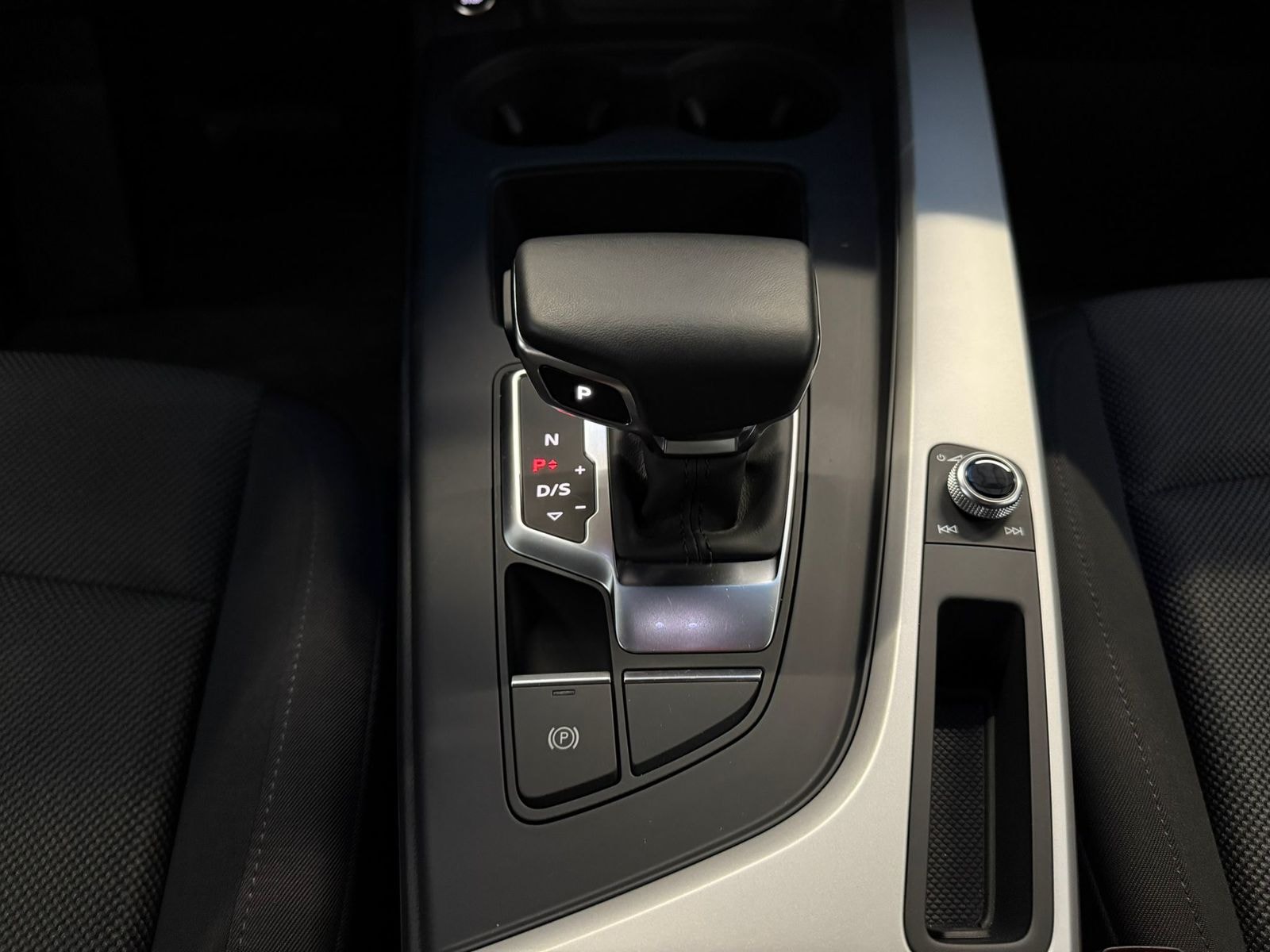 Audi A4 Kombi A4 40 2.0 TDI Avant basis (EURO 6e) #13