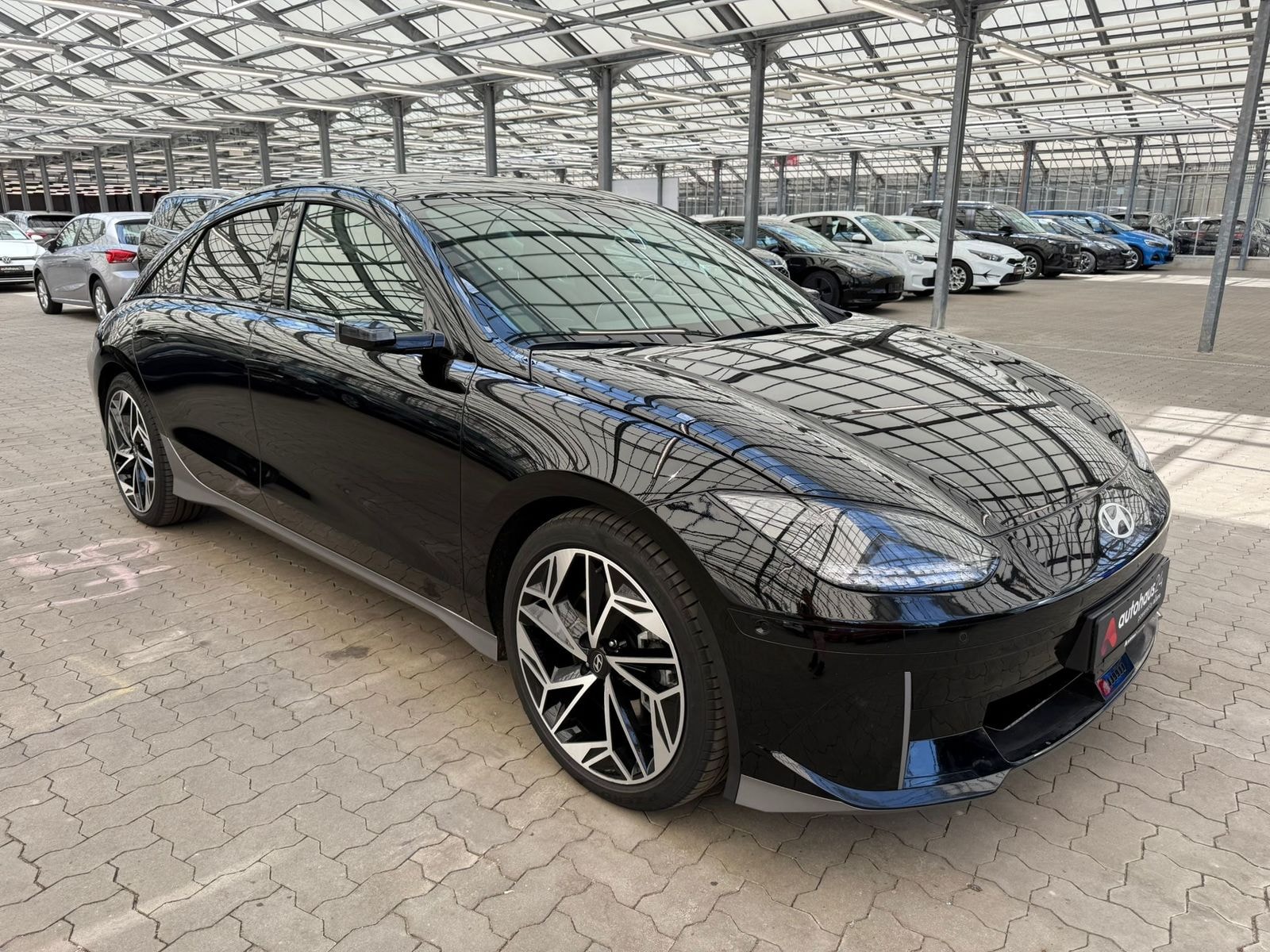 Hyundai IONIQ 6 Limousine HYUNDAI IONIQ 6 77,4kWh 168kW Dynamiq Limousine #1