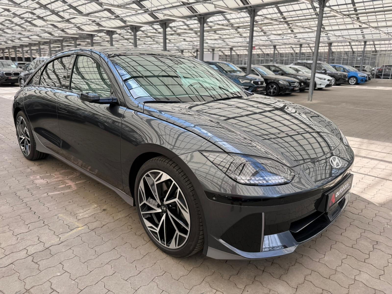 Hyundai IONIQ 6 Limousine HYUNDAI IONIQ 6 77,4kWh 168kW Dynamiq Limousine #1