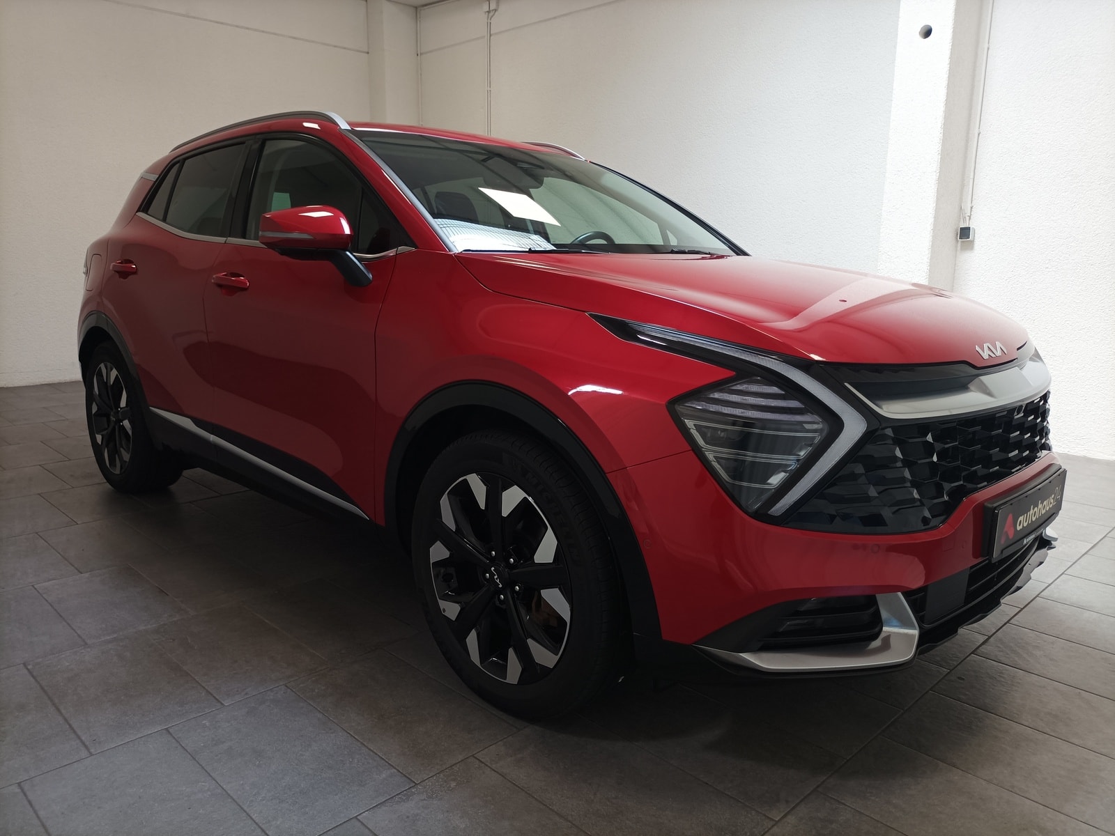Kia Sportage SUV / Crossover / Geländewagen KIA Sportage 1.6 T-GDI Plug-in Hybrid Auto Spirit 4WD Sports Utility Vehicle #1