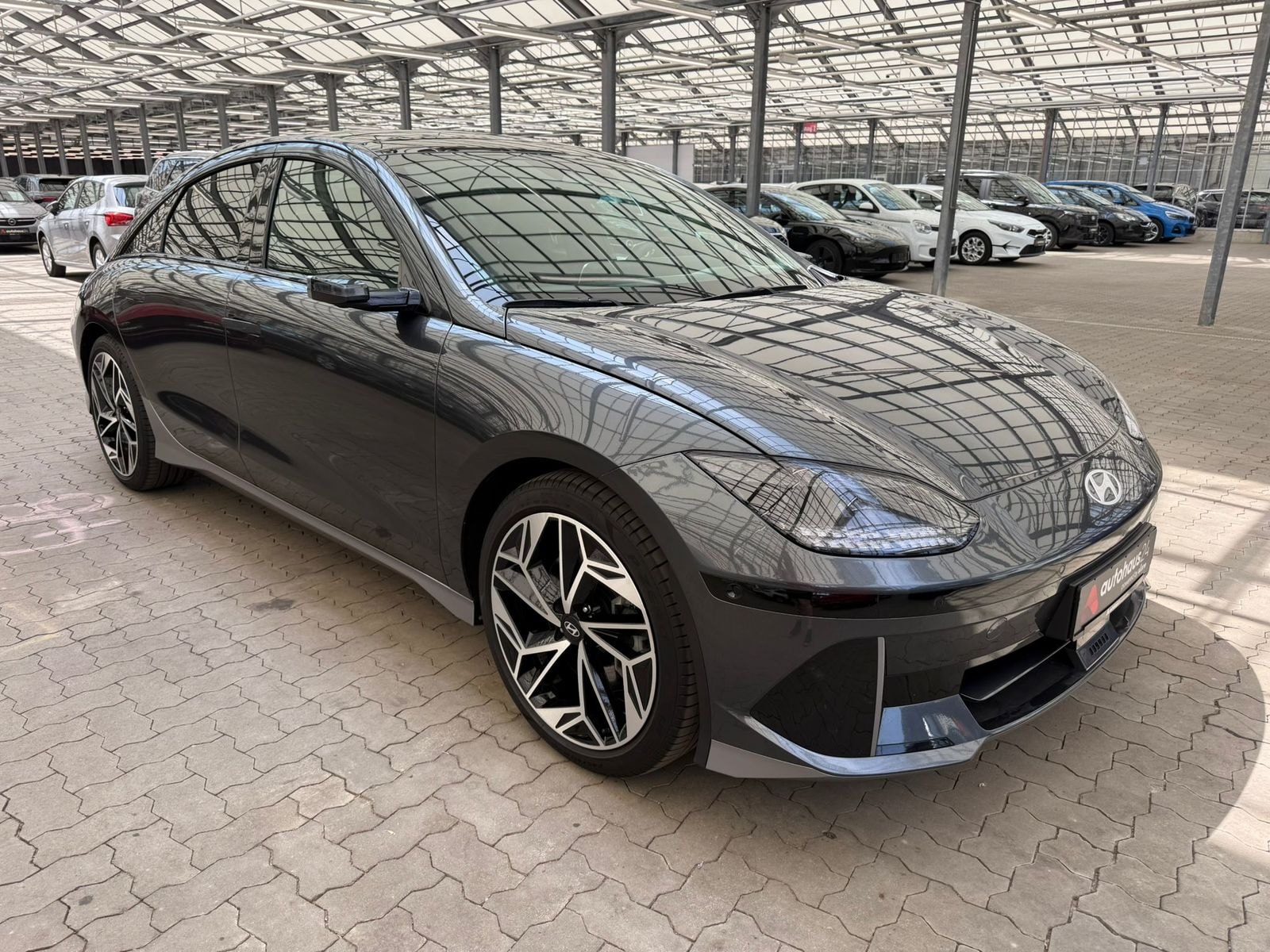 Hyundai IONIQ 6 Limousine HYUNDAI IONIQ 6 77,4kWh 168kW Dynamiq Limousine #1