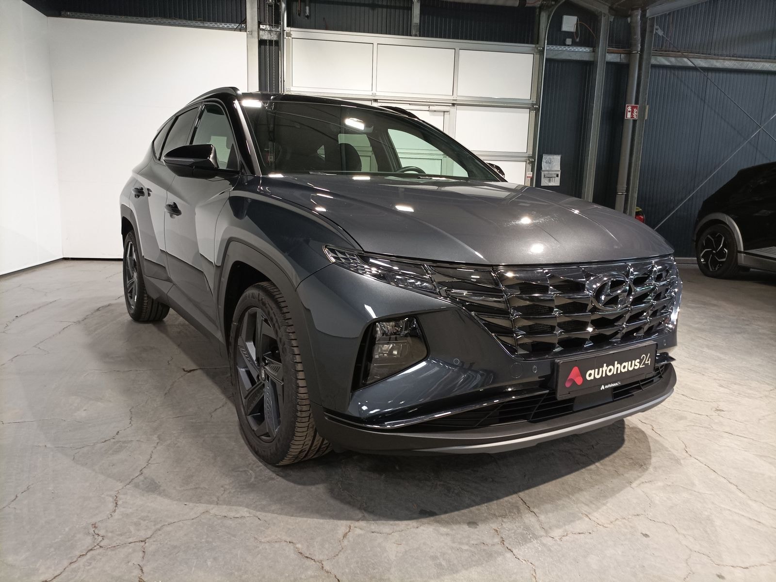 Hyundai Tucson SUV / Crossover / Geländewagen HYUNDAI Tucson 1.6 T-GDI Advantage Sports Utility Vehicle #1