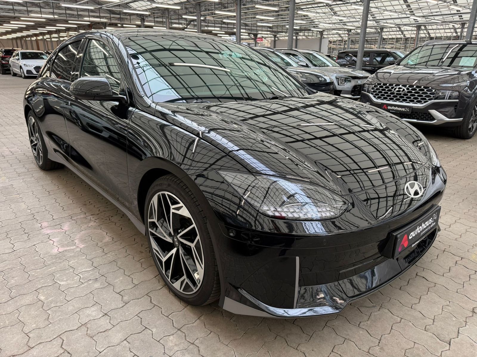 Hyundai IONIQ 6 Limousine HYUNDAI IONIQ 6 77,4kWh 168kW Dynamiq Limousine #1