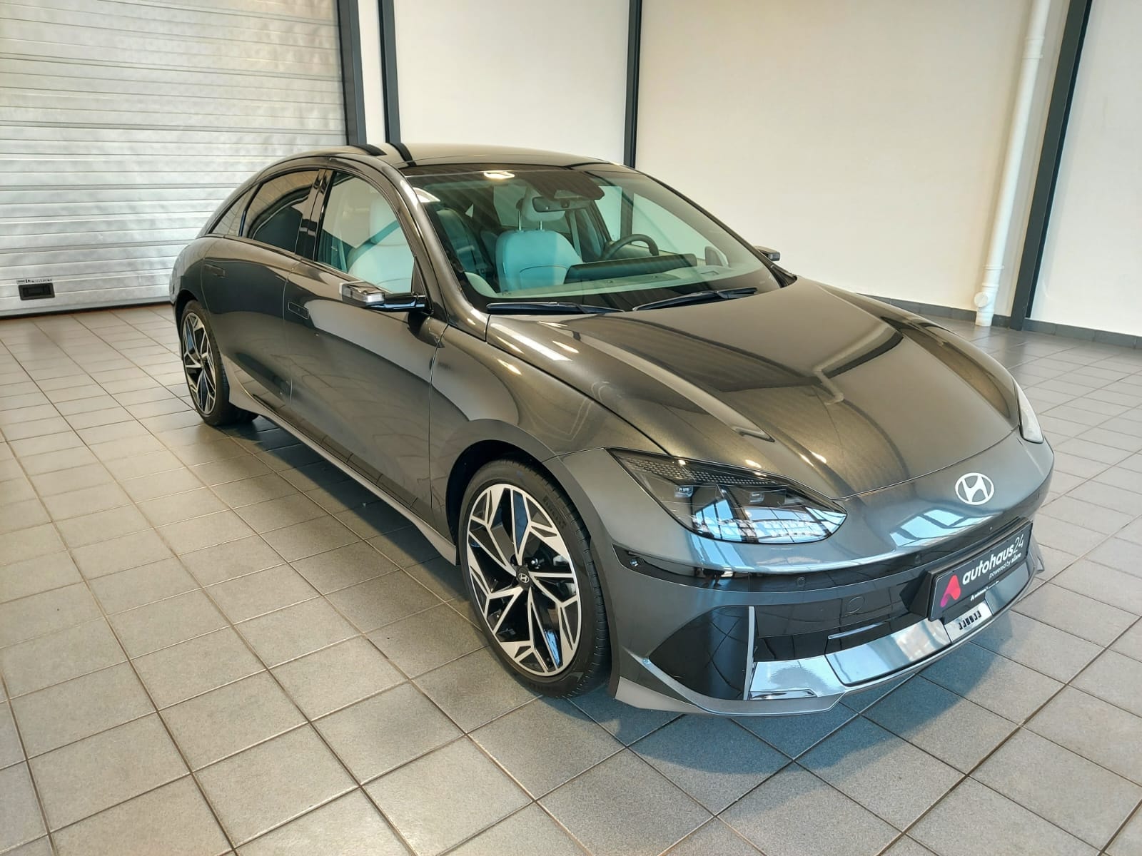 Hyundai IONIQ 6 Limousine HYUNDAI IONIQ 6 77,4kWh 168kW Dynamiq Limousine #1