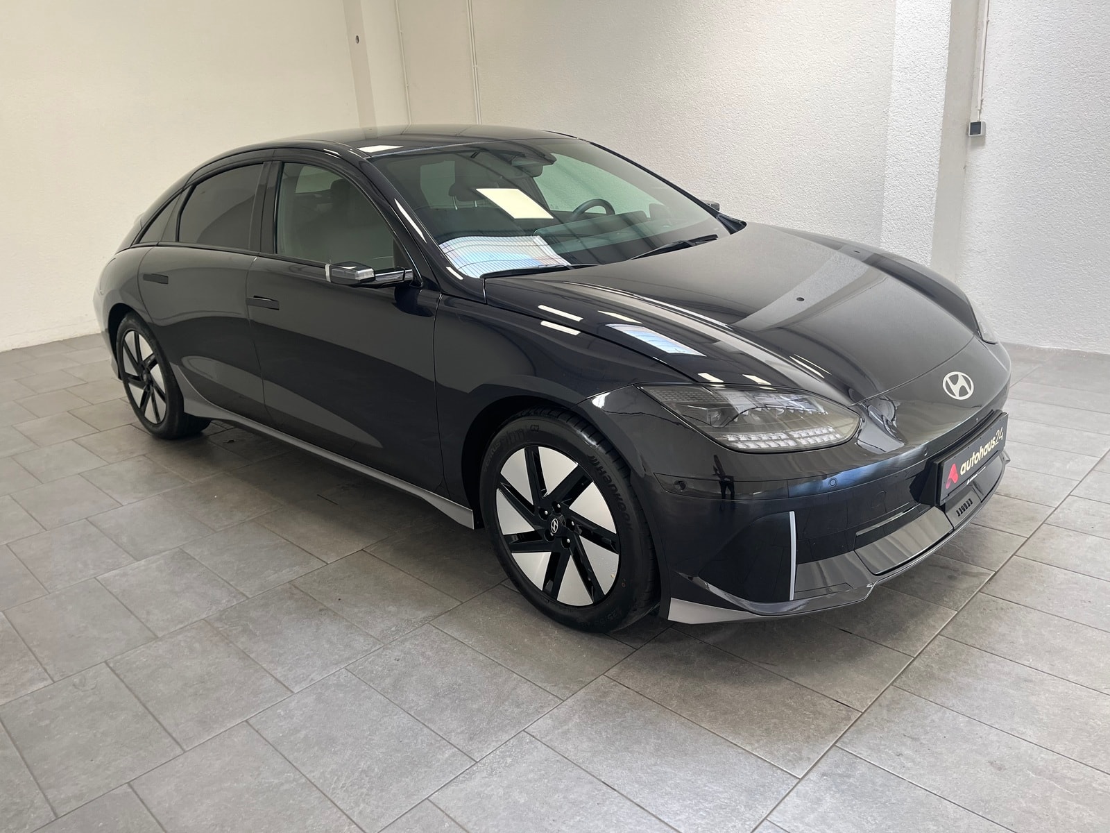 Hyundai IONIQ 6 Limousine HYUNDAI IONIQ 6 77,4kWh 168kW Dynamiq Limousine #1