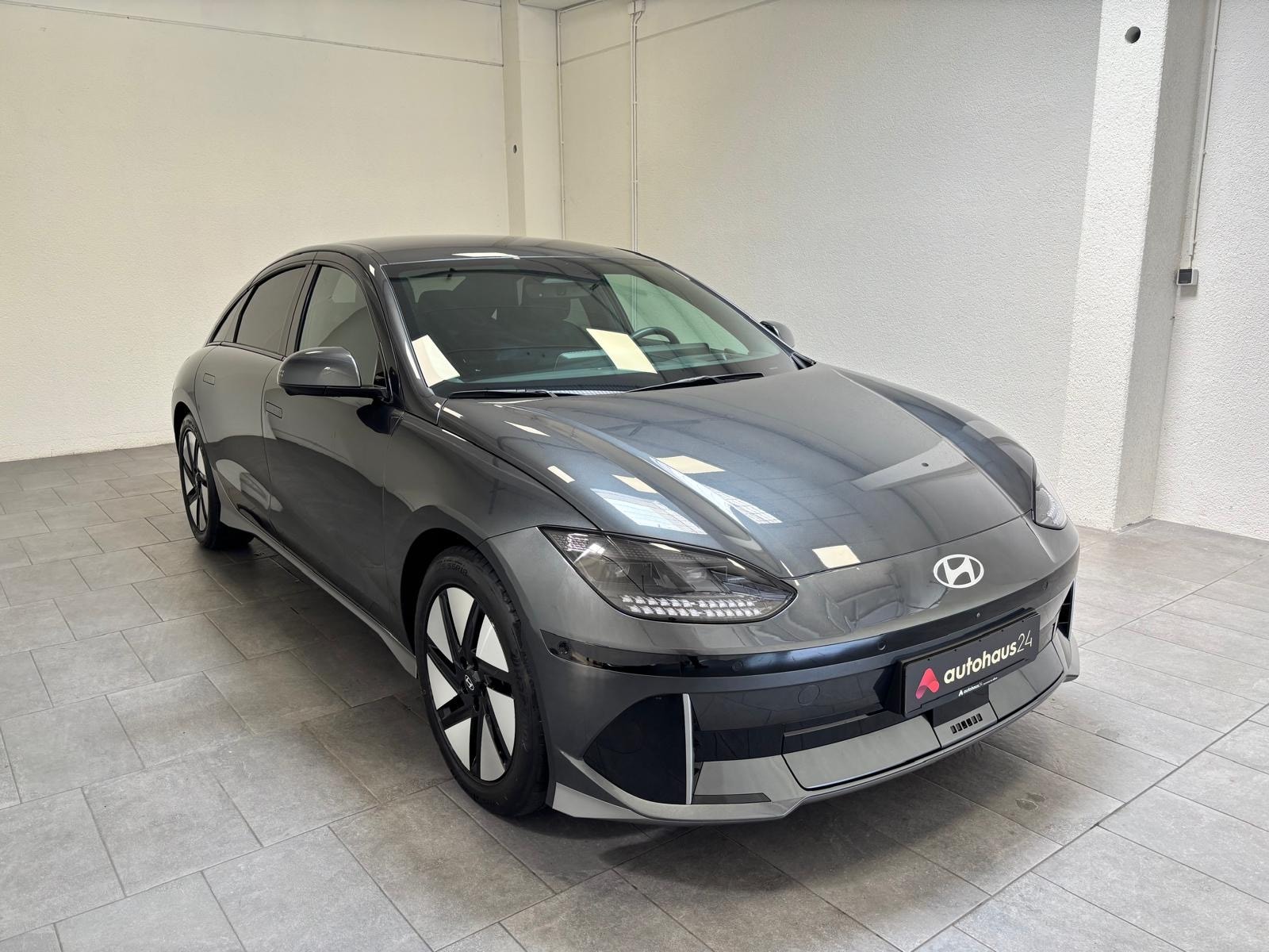 Hyundai IONIQ 6 Limousine HYUNDAI IONIQ 6 77,4kWh 168kW Dynamiq Limousine #1