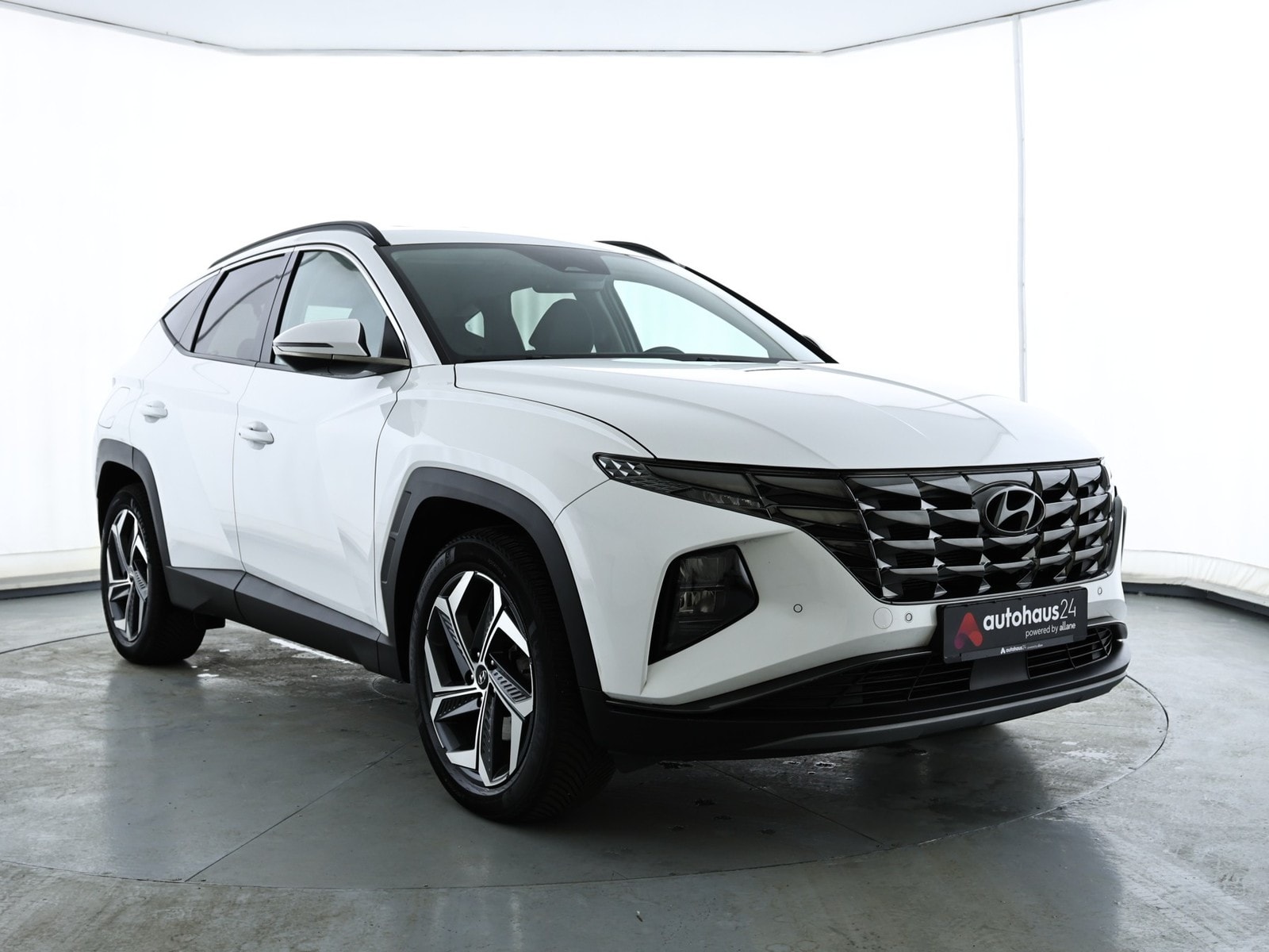 Hyundai Tucson SUV / Crossover / Geländewagen HYUNDAI Tucson 1.6 T-GDI Plug-in Hybrid 4WD Auto Sports Utility Vehicle #1