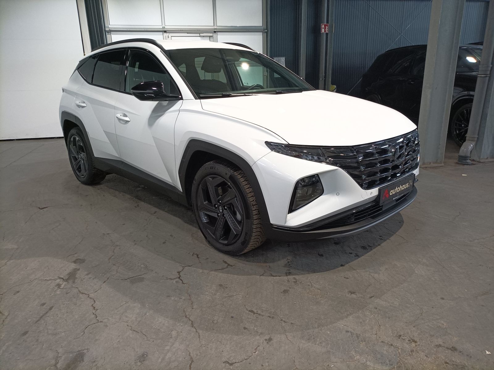 Hyundai Tucson SUV / Crossover / Geländewagen HYUNDAI Tucson 1.6 T-GDI Advantage Sports Utility Vehicle #1