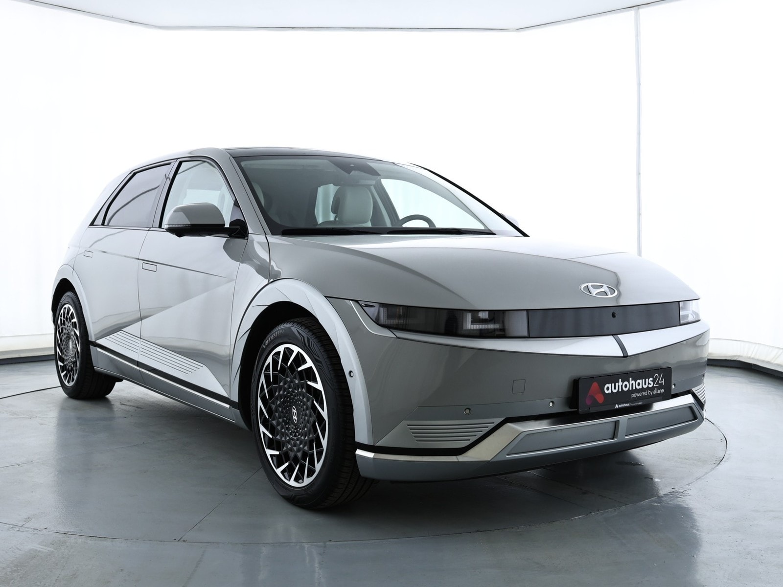 Hyundai IONIQ 5 Limousine HYUNDAI IONIQ 5 77,4 kWh Allradantrieb Sports Utility Vehicle #1
