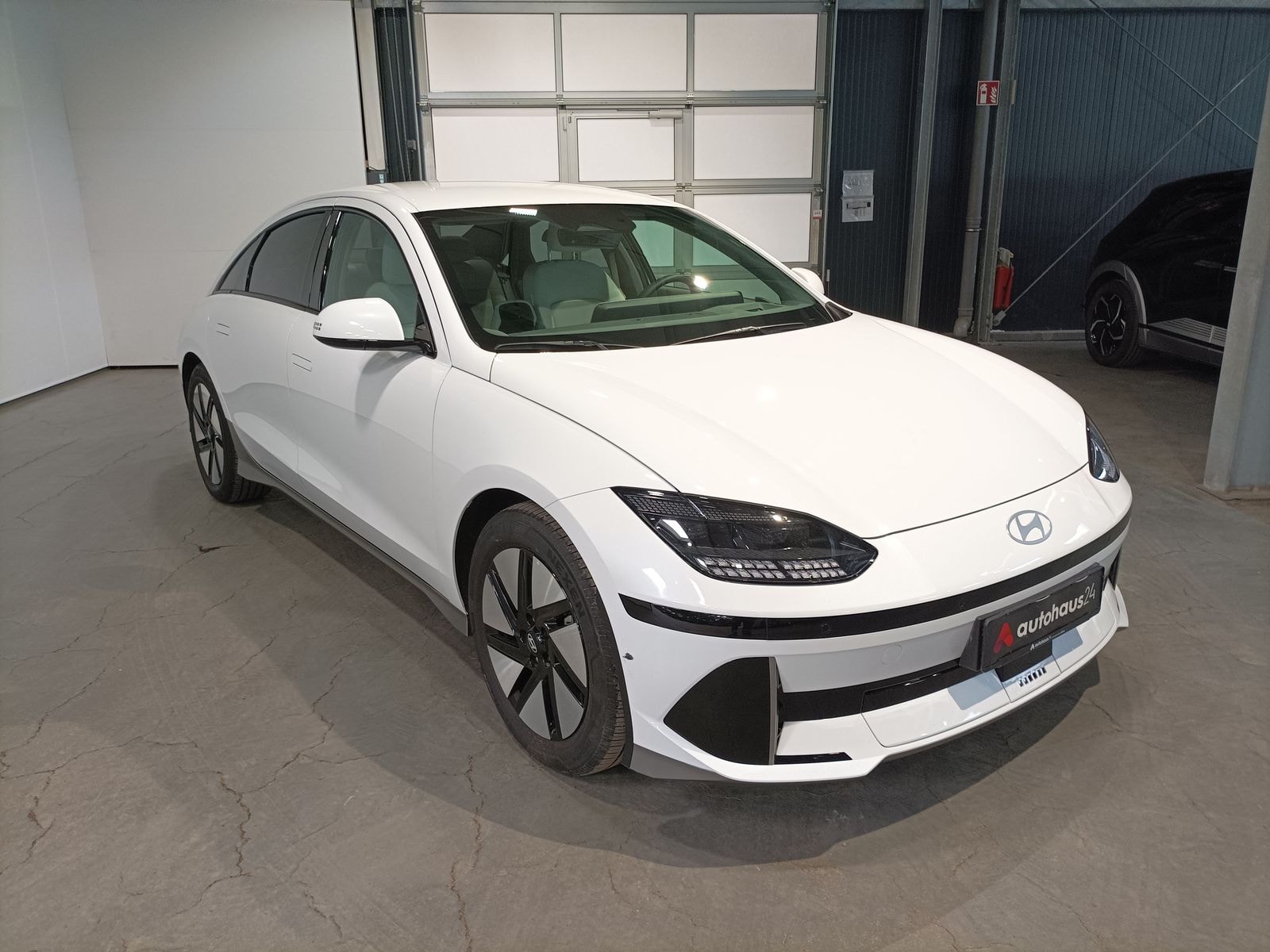 Hyundai IONIQ 6 Limousine HYUNDAI IONIQ 6 53kWh 111kW Limousine #1