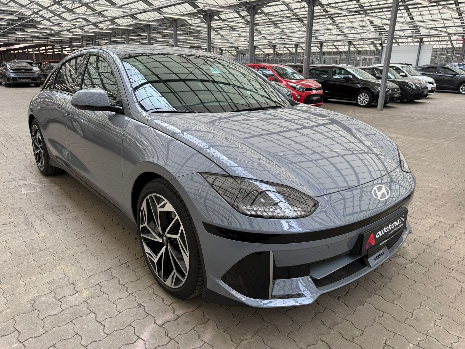 Hyundai IONIQ 6 Limousine HYUNDAI IONIQ 6 77,4kWh 168kW Dynamiq Limousine #1