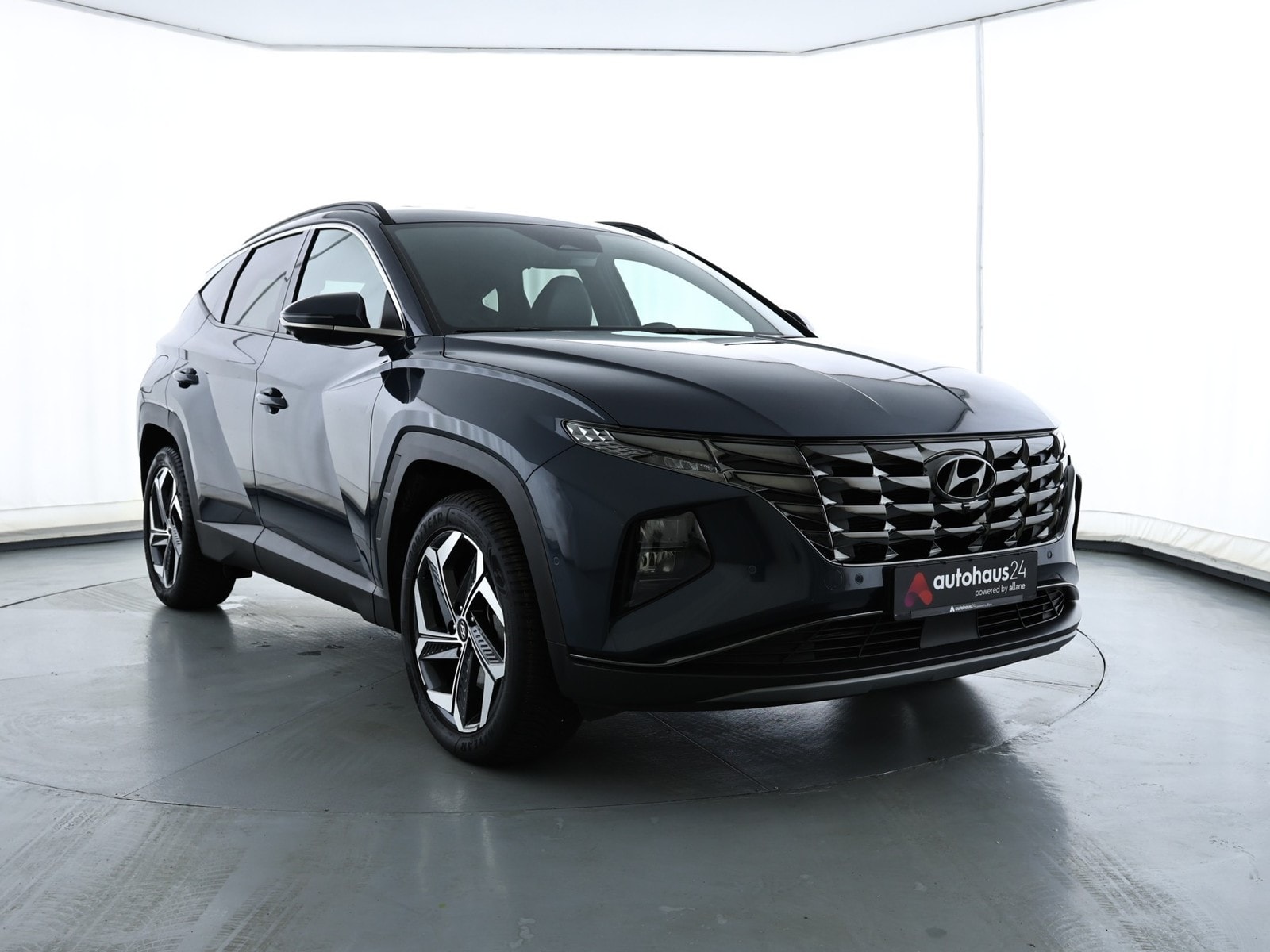 Hyundai Tucson SUV / Crossover / Geländewagen HYUNDAI Tucson 1.6 T-GDI Plug-in Hybrid 4WD Auto Sports Utility Vehicle #1