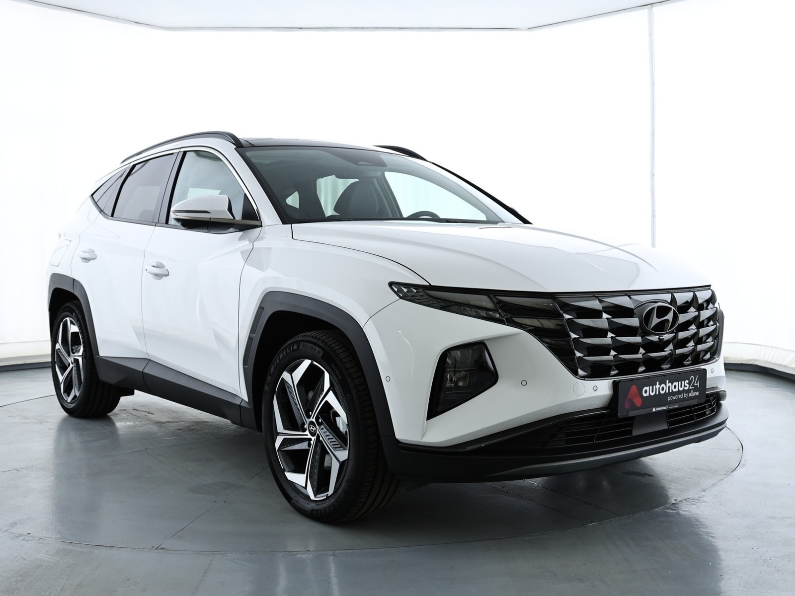 Hyundai Tucson SUV / Crossover / Geländewagen HYUNDAI Tucson 1.6 T-GDI Plug-in Hybrid 4WD Auto Sports Utility Vehicle #1