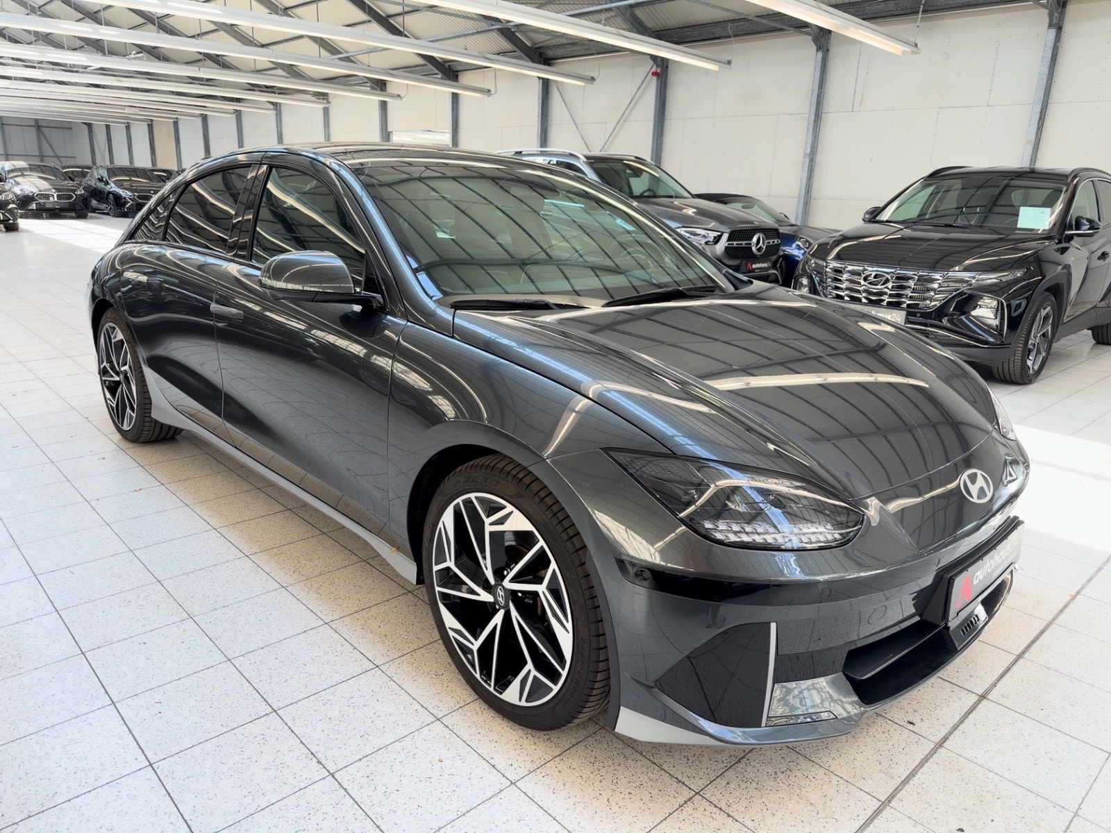 Hyundai IONIQ 6 Limousine HYUNDAI IONIQ 6 77,4kWh 168kW Dynamiq Limousine #1