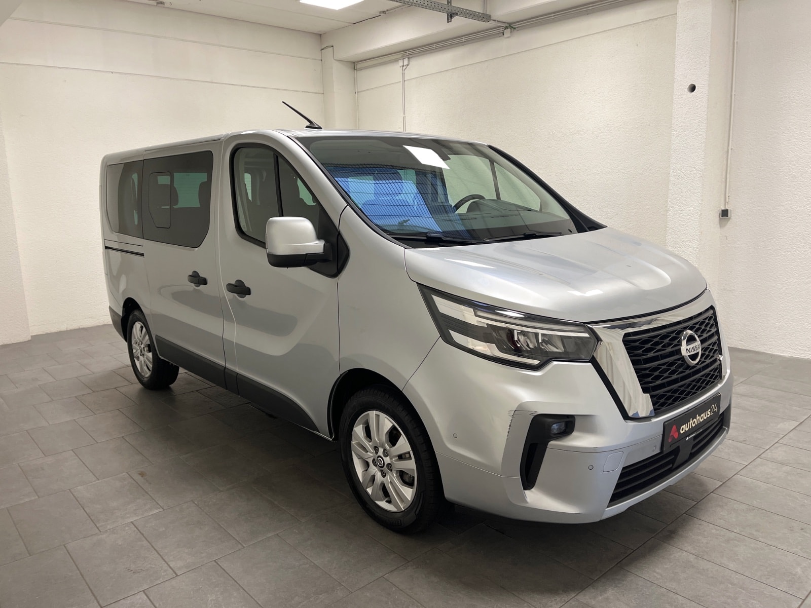 Nissan Primastar Kleinbus / Van NISSAN Primastar 2.0dCi 170 DCT 2,8t TEKNA 9-Sitze L1H1 Kombi-Lieferwagen #1