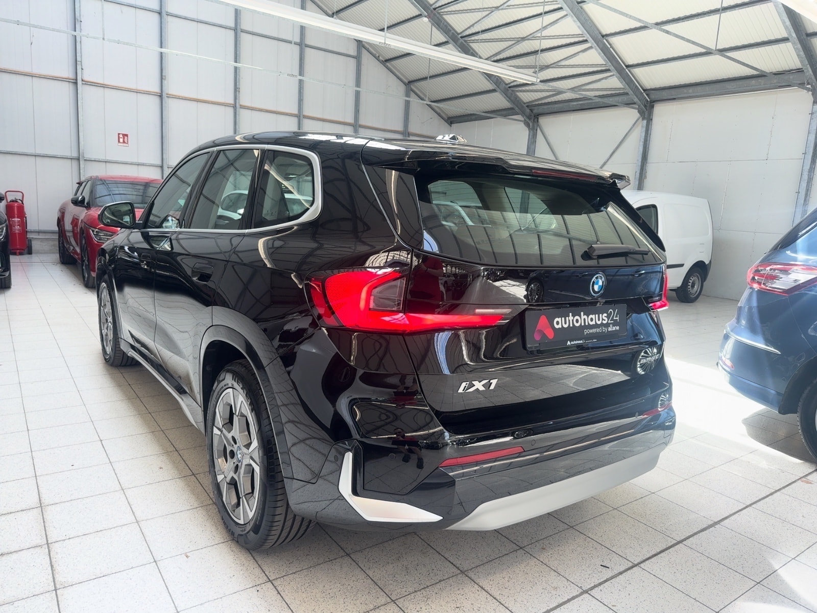 BMW iX1 SUV iX1 eDrive20 #4