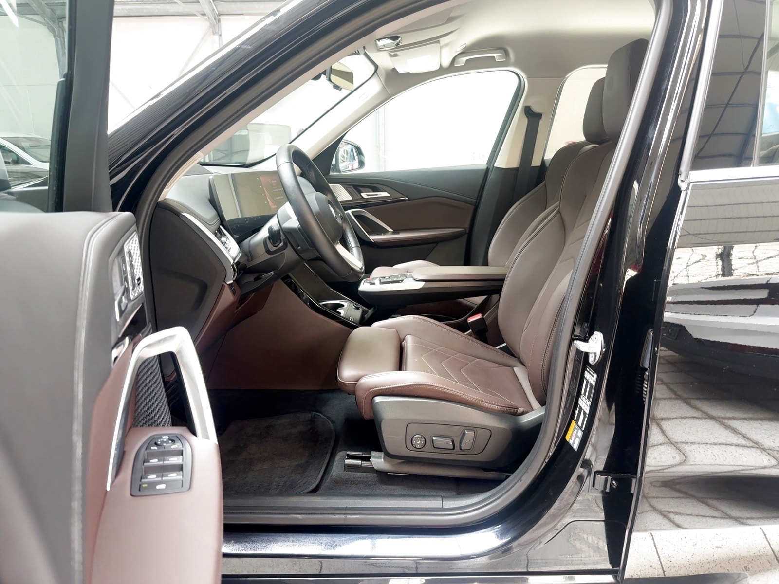BMW iX1 SUV iX1 eDrive20 #8
