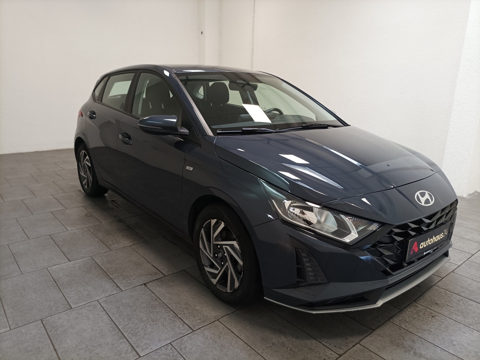 Hyundai i20 Limousine HYUNDAI i20 1.0 T-GDI 74kW Hybrid DCT Trend Schräghecklimousine #1