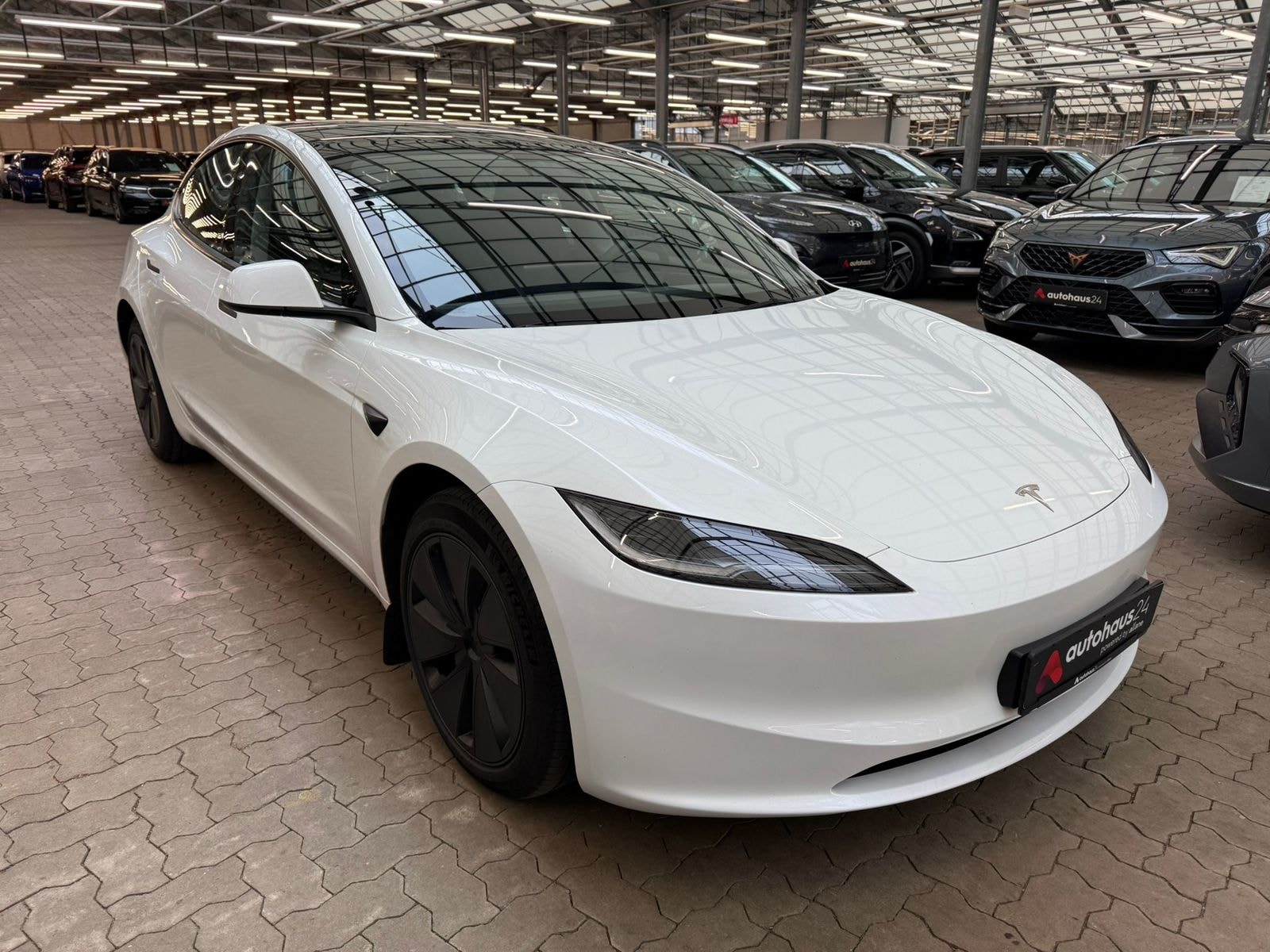 TESLA Model 3 Limousine TESLA Model 3 Allradantrieb mit Dualmotor Long Range Limousine #1