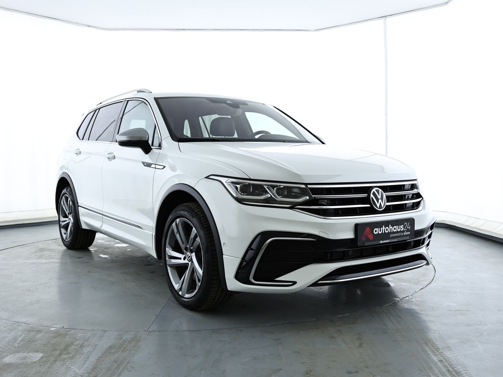 Volkswagen Tiguan SUV / Crossover / Geländewagen VOLKSWAGEN Tiguan Allspace 2.0 TDI SCR 142kW DSG 4MOTION R-Line Sports Utility V #1