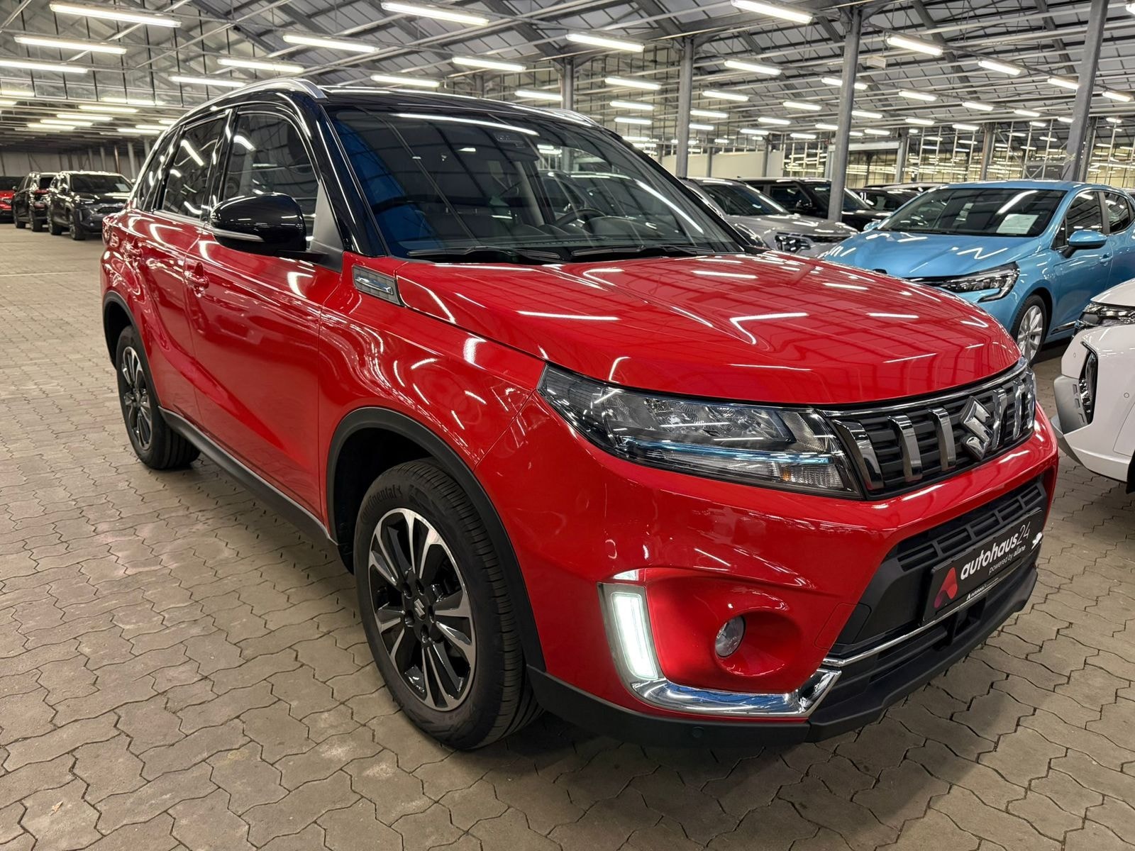 Suzuki Vitara SUV / Crossover / Geländewagen SUZUKI Vitara 1.4 BOOSTERJET Hybrid Comfort+ Sports Utility Vehicle #1