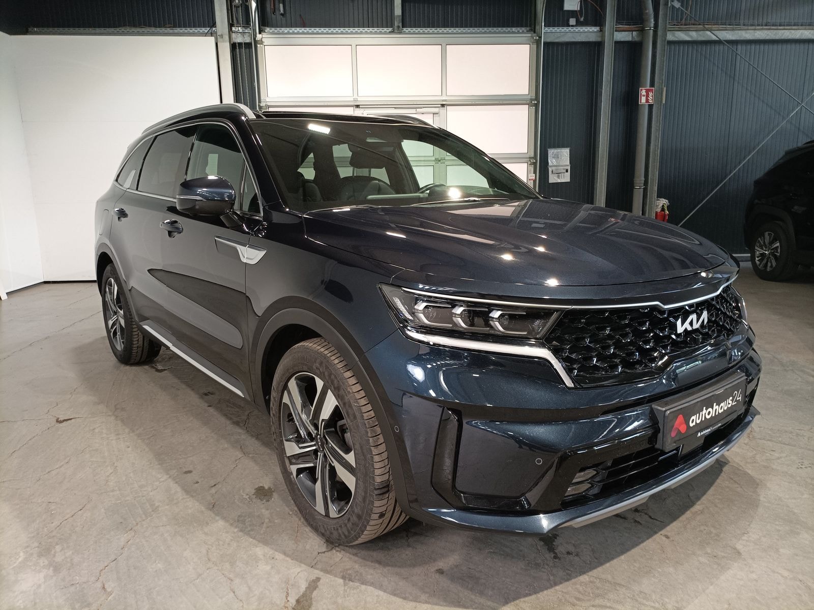 Kia Sorento SUV / Crossover / Geländewagen KIA Sorento 1.6 T-GDI Plug-in Hybrid AWD Platinum At Sports Utility Vehicle #1