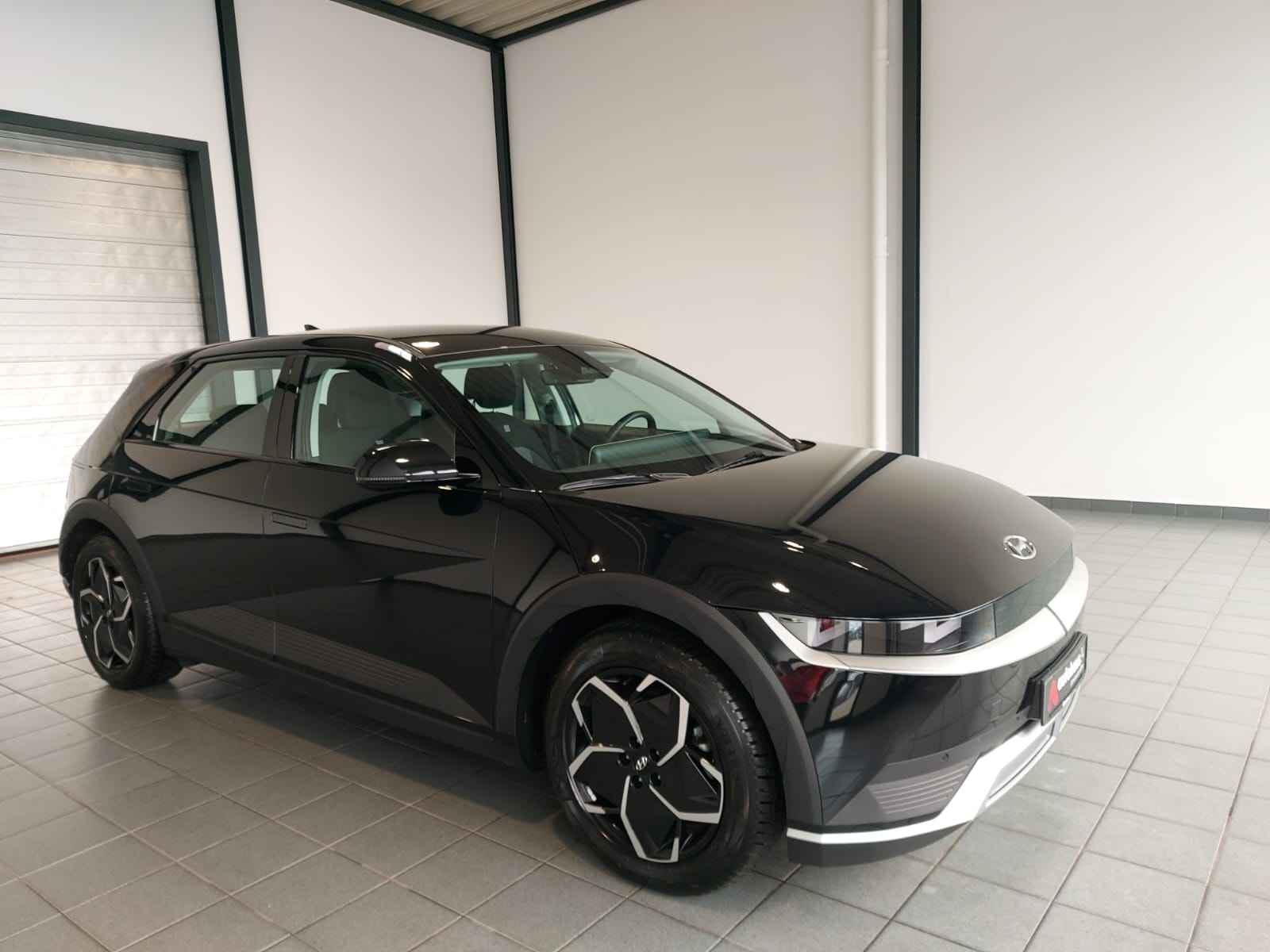 Hyundai IONIQ 5 Limousine HYUNDAI IONIQ 5 77,4 kWh Heckantrieb Sports Utility Vehicle #1