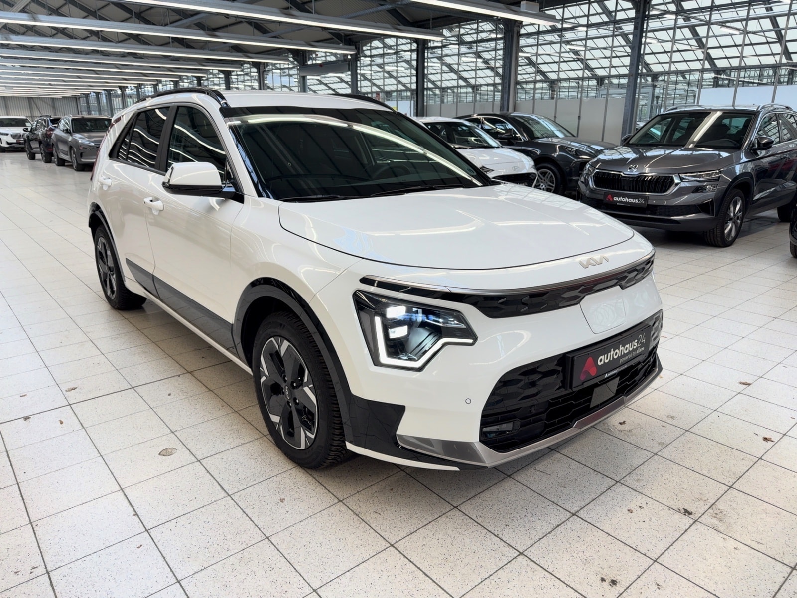 Kia Niro SUV / Crossover / Geländewagen KIA Niro EV Vision Schräghecklimousine #1
