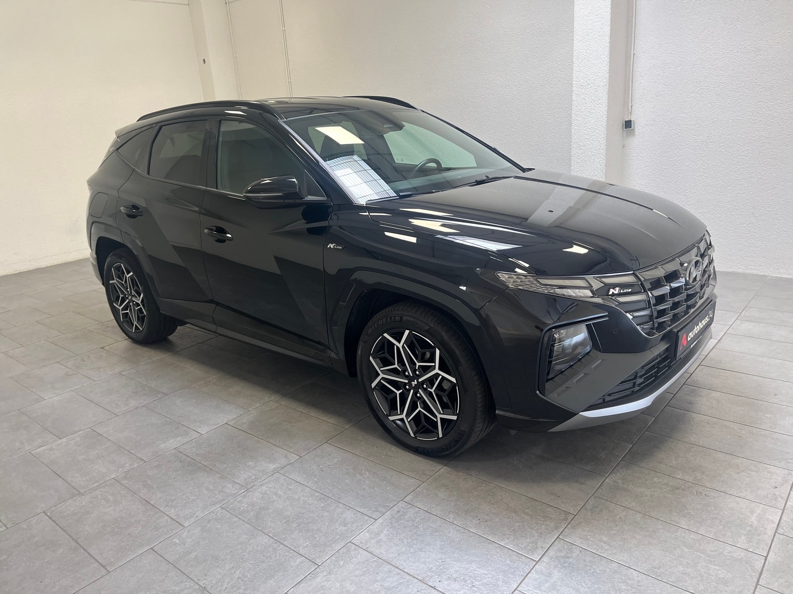 Hyundai Tucson SUV / Crossover / Geländewagen HYUNDAI Tucson 1.6 T-GDI Plug-in Hybrid 4WD Auto Sports Utility Vehicle #1