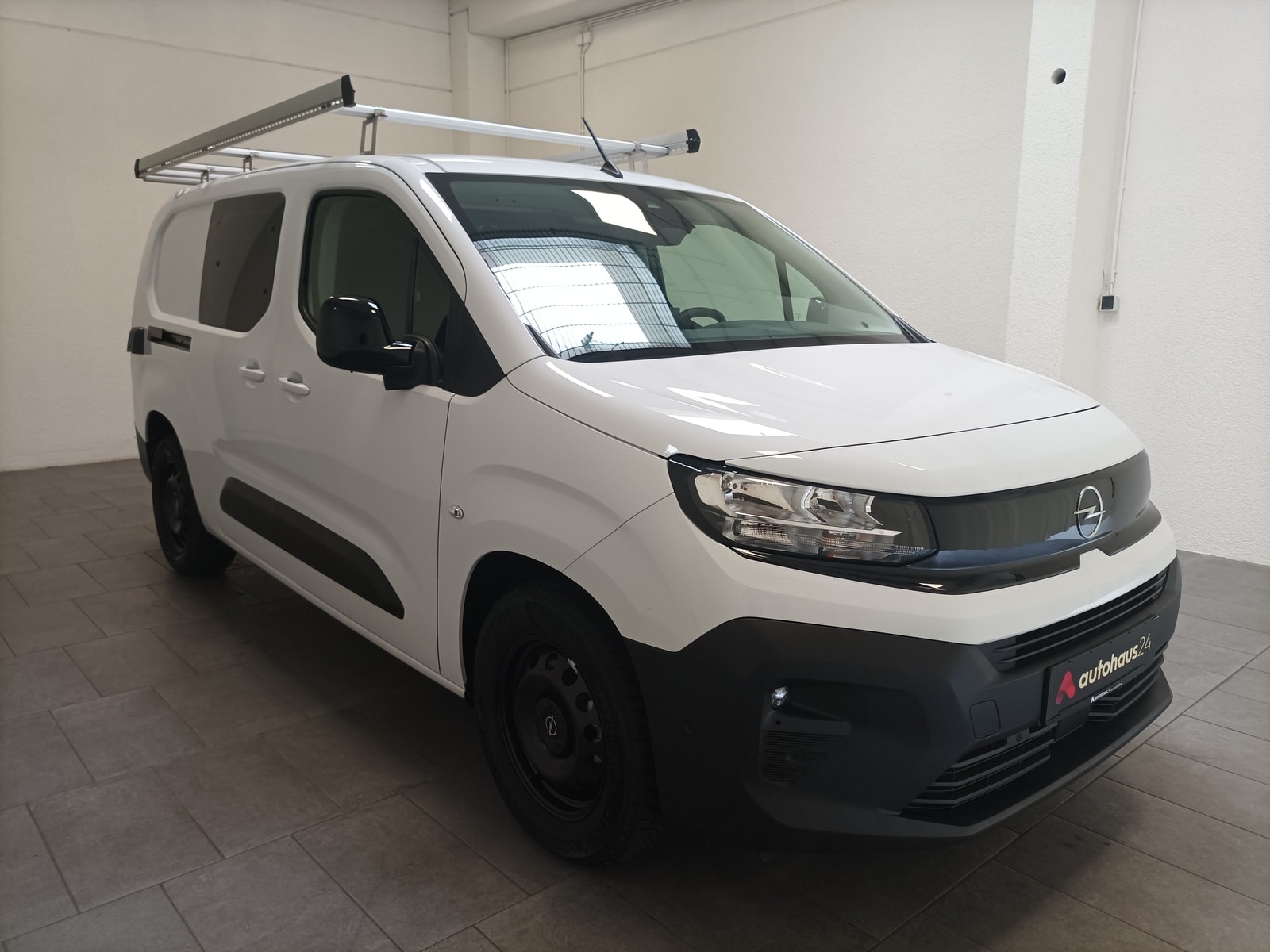 Opel Combo Transporter OPEL Combo-e Cargo 100kW 50-kWh Batterie Cargo XL Kasten-Lieferwagen #1