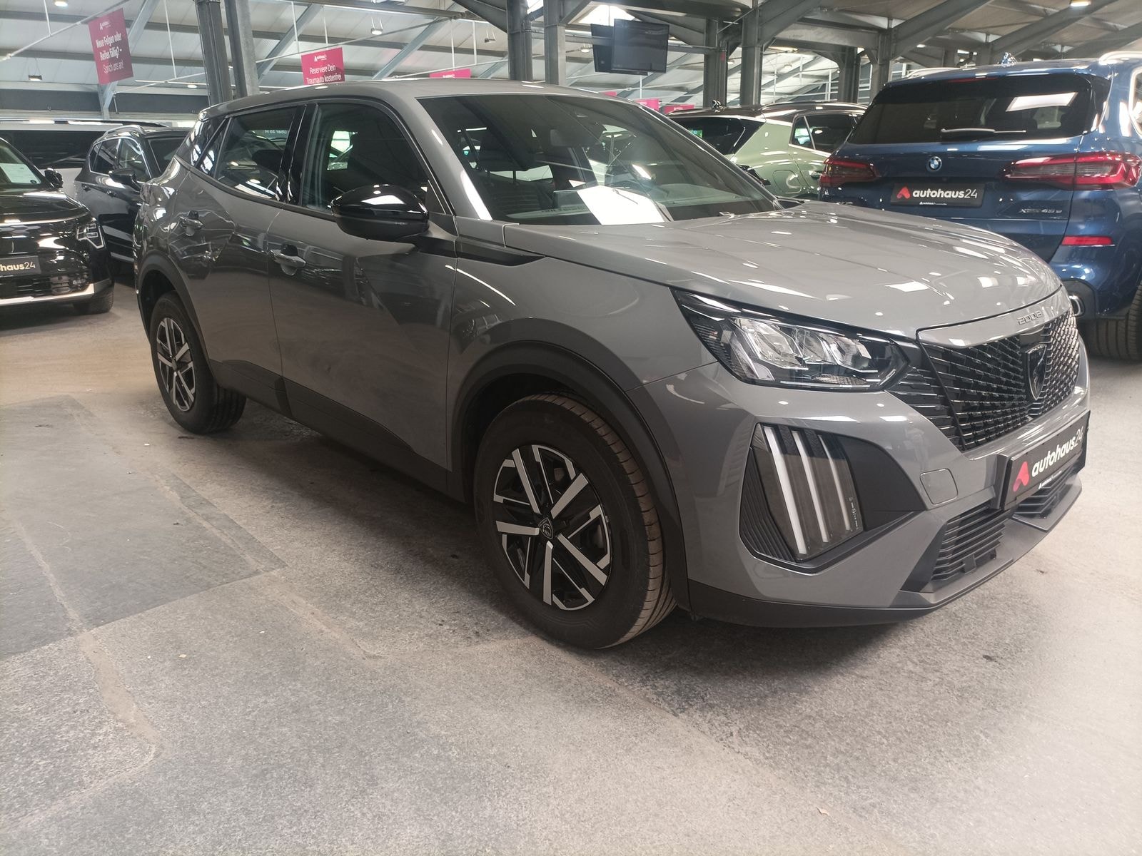 Peugeot 2008 SUV / Crossover / Geländewagen PEUGEOT 2008 PureTech 100 Active Crossover #1