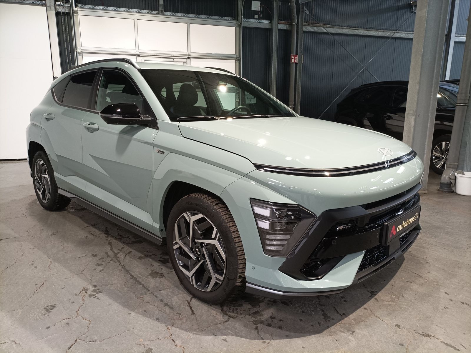 Hyundai Kona SUV / Crossover / Geländewagen HYUNDAI Kona 1.6 T-GDI N Line DCT Sports Utility Vehicle #1