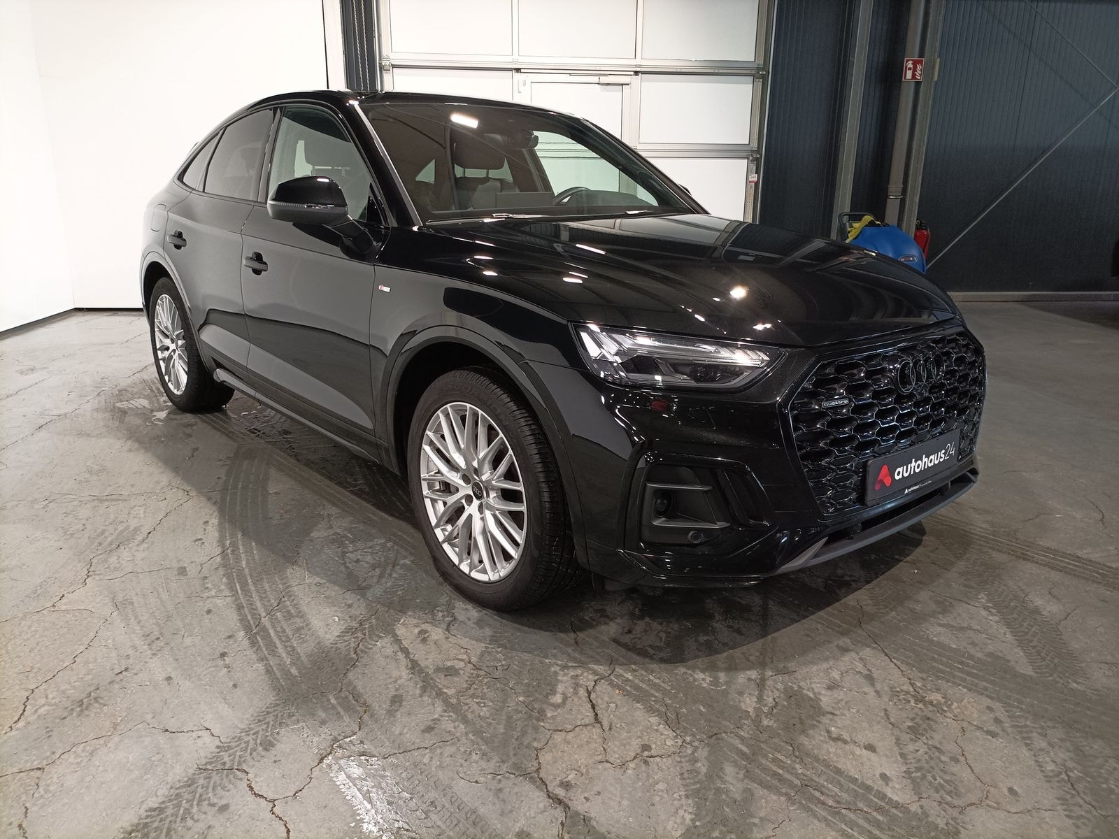 Audi Q5 SUV / Crossover / Geländewagen AUDI Q5 Sportback 55 TFSI e S tronic quattro S line bus. Sports Utility Vehicle #1