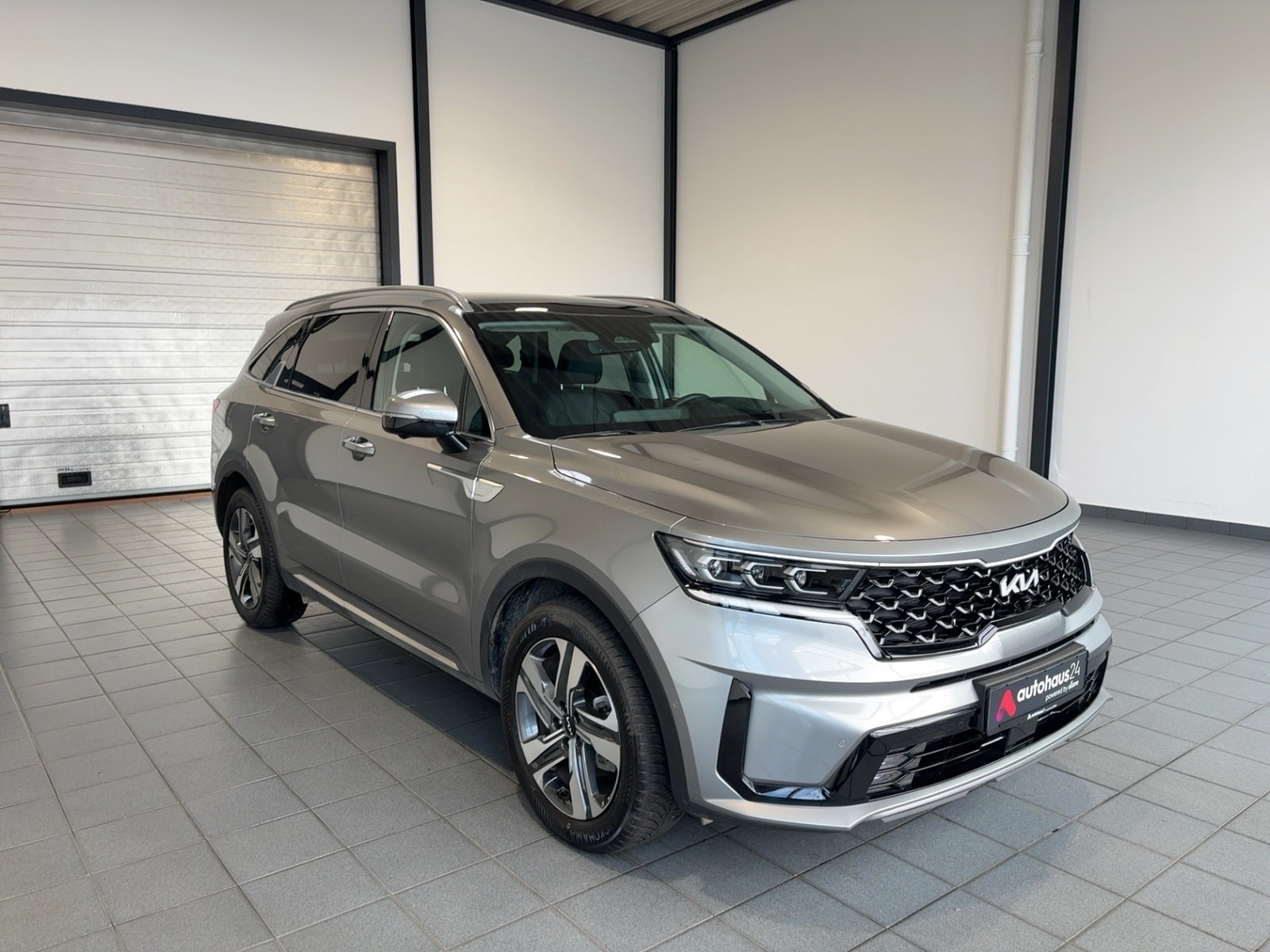 Kia Sorento SUV / Crossover / Geländewagen KIA Sorento 1.6 T-GDI Hybrid AWD Platinum Auto Sports Utility Vehicle #1