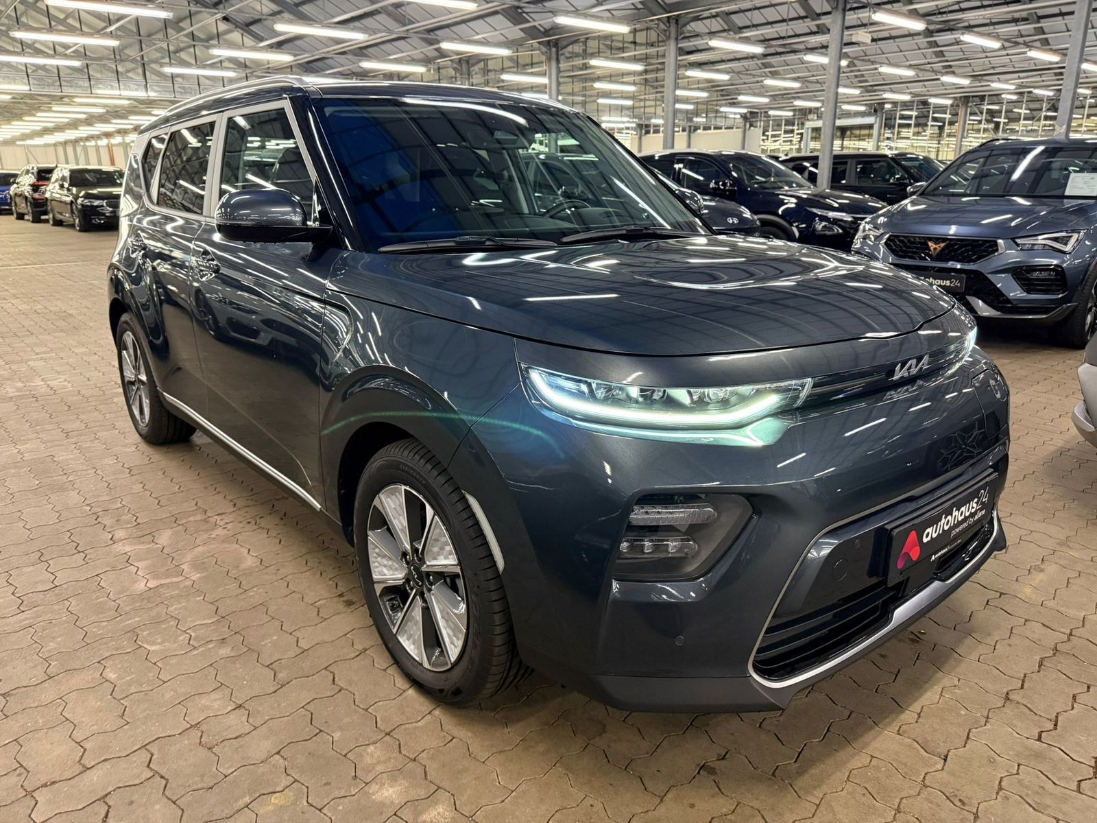 Kia Soul SUV / Crossover / Geländewagen KIA e-Soul 150kW Inspiration Schräghecklimousine #1