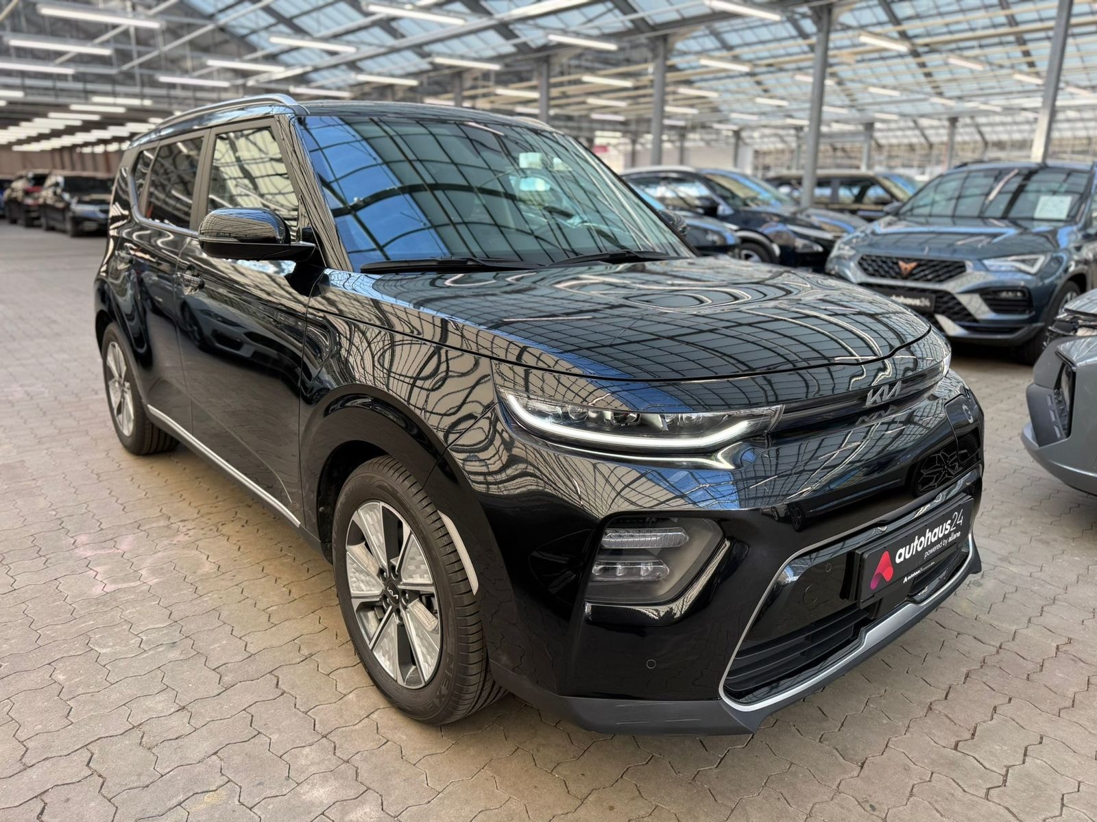 Kia Soul Kleinbus / Van KIA e-Soul 150kW Inspiration Schräghecklimousine #1