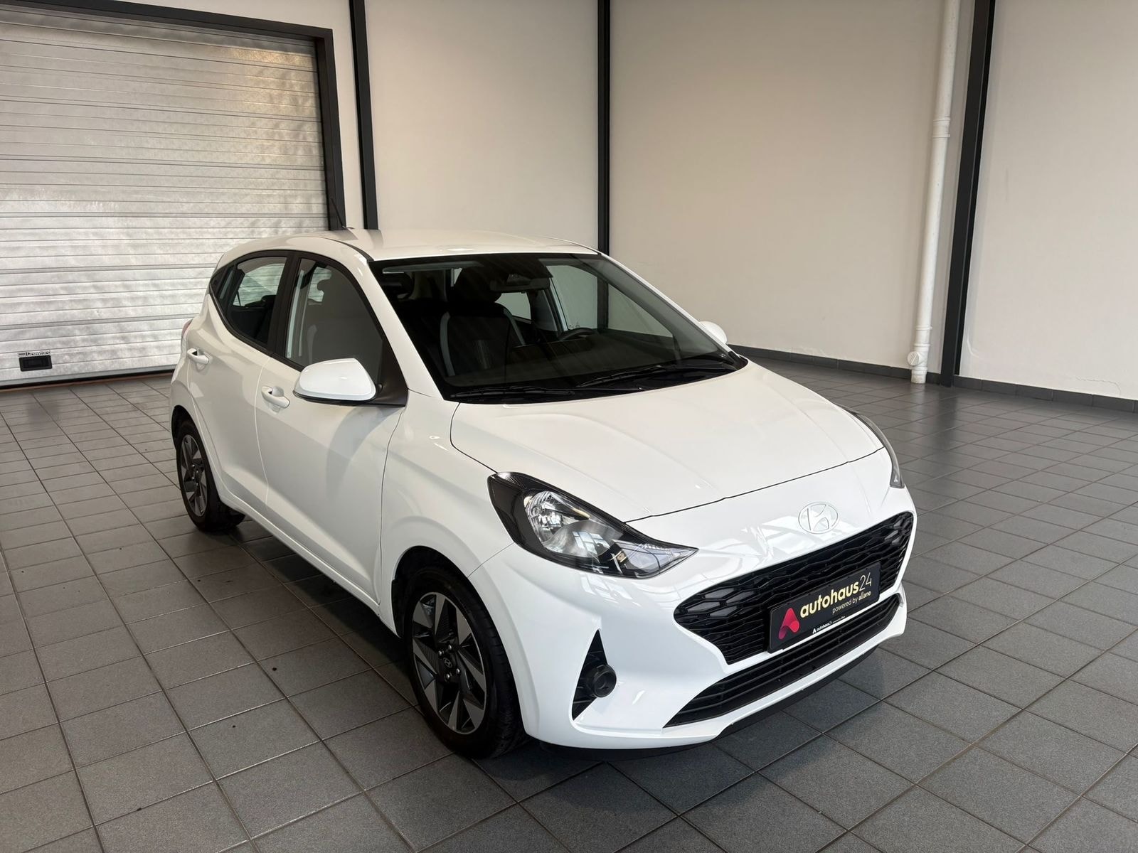 Hyundai i10 Schräghecklimousine HYUNDAI i10 1.0 Trend Schräghecklimousine #1