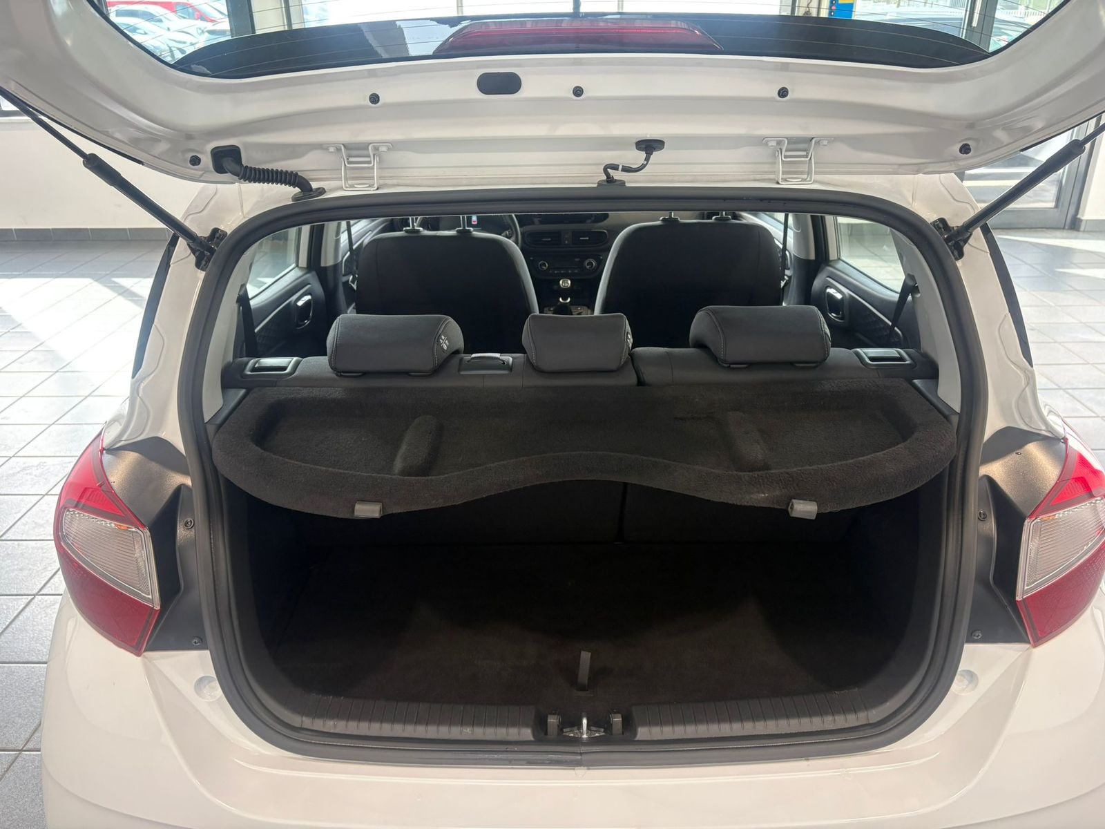 Hyundai i10 Schräghecklimousine i10 1.0 Trend #6