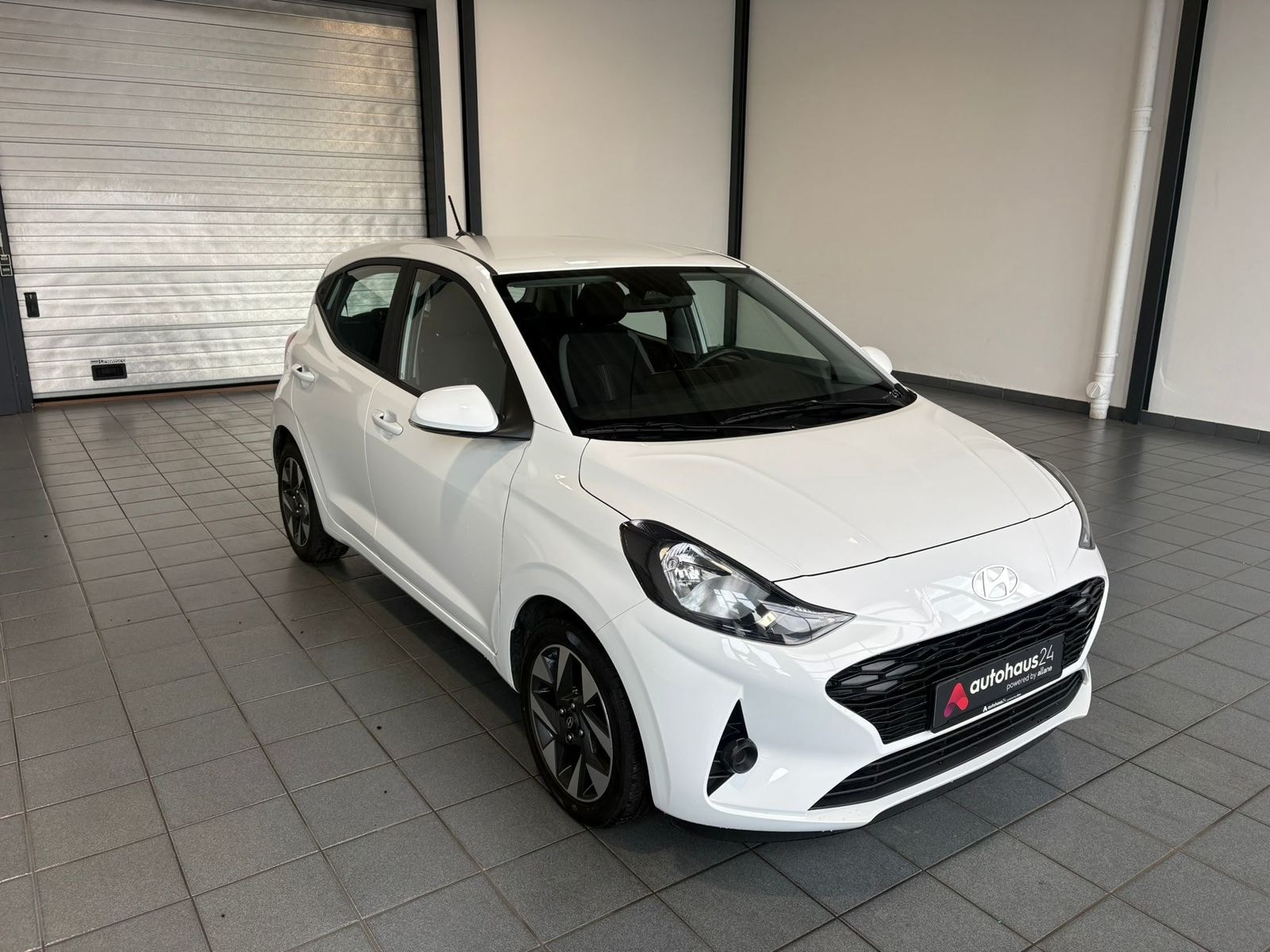 Hyundai i10 Schräghecklimousine HYUNDAI i10 1.0 Trend Schräghecklimousine #1