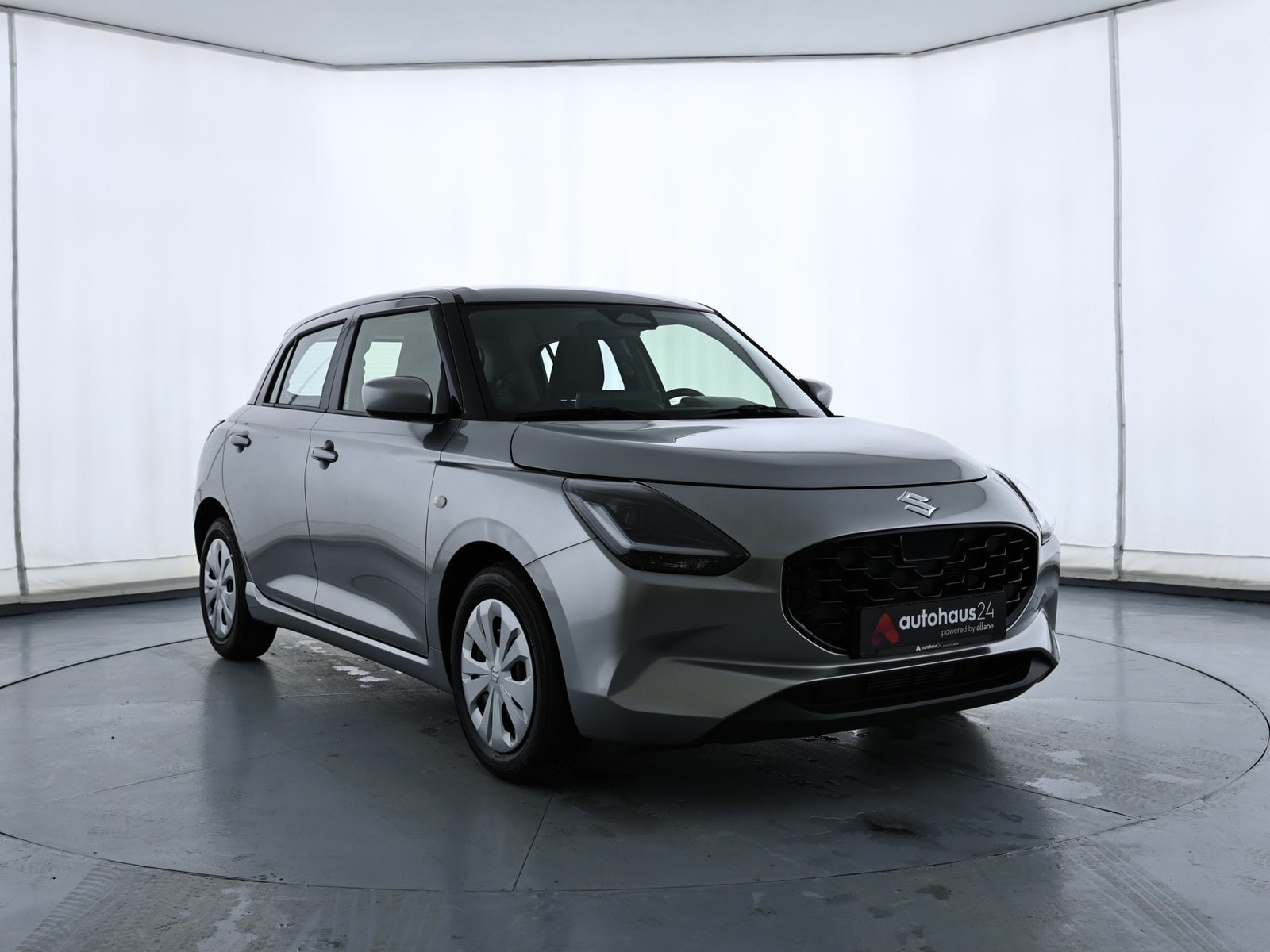 Suzuki Swift Limousine SUZUKI Swift 1.2 DUALJET HYBRID Club Schräghecklimousine #1