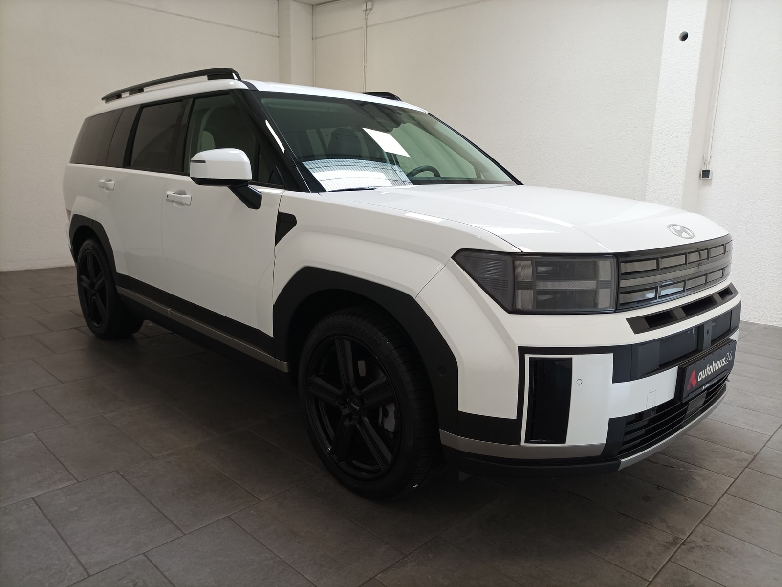 Hyundai Santa Fe SUV / Crossover / Geländewagen HYUNDAI Santa Fe 1.6 T-GDI Hybrid Signature 2WD Auto Sports Utility Vehicle #1