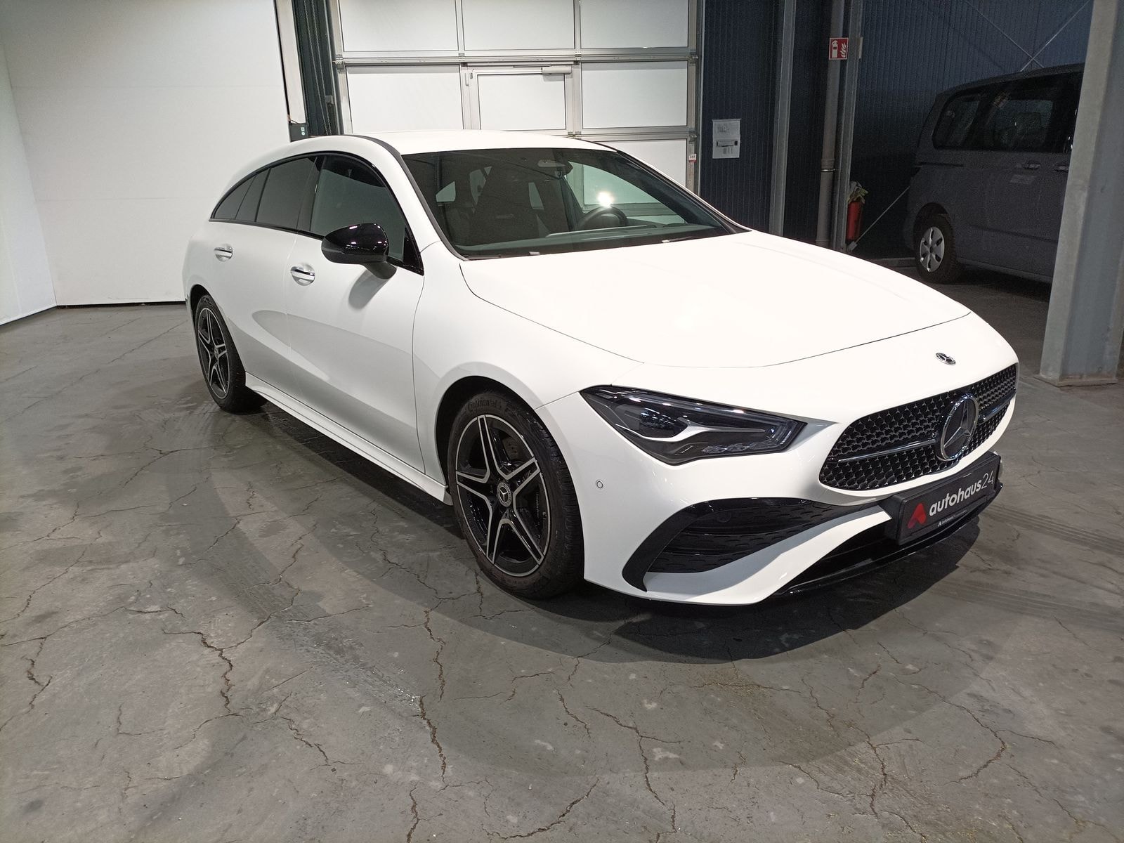 Mercedes-Benz CLA-Klasse Kombi MERCEDES CLA CLA 200 DCT Shooting Brake Kombi #1