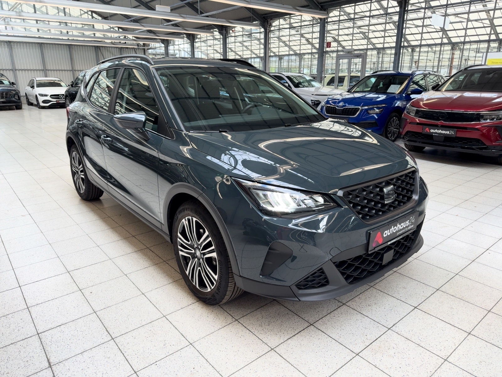 SEAT Arona SUV / Crossover / Geländewagen SEAT Arona 1.0 TSI 70kW Style Edition Sports Utility Vehicle #1