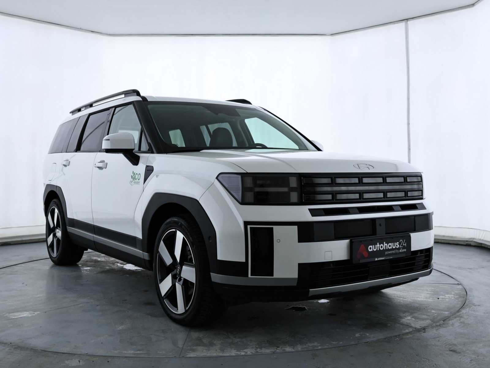 Hyundai Santa Fe SUV / Crossover / Geländewagen HYUNDAI Santa Fe 1.6 T-GDI Plug-In-Hyb Signature 4WD Auto Sports Utility Vehicle #1