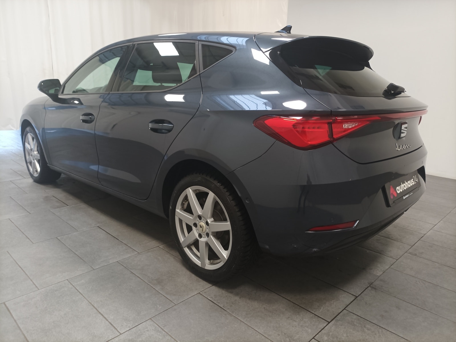 Seat Leon Limousine Leon 1.5 eTSI Style Edition #4