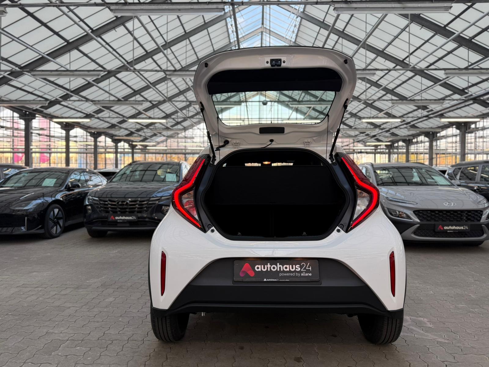 Toyota Aygo Schräghecklimousine Aygo X 1.0 VVT-i Play #6