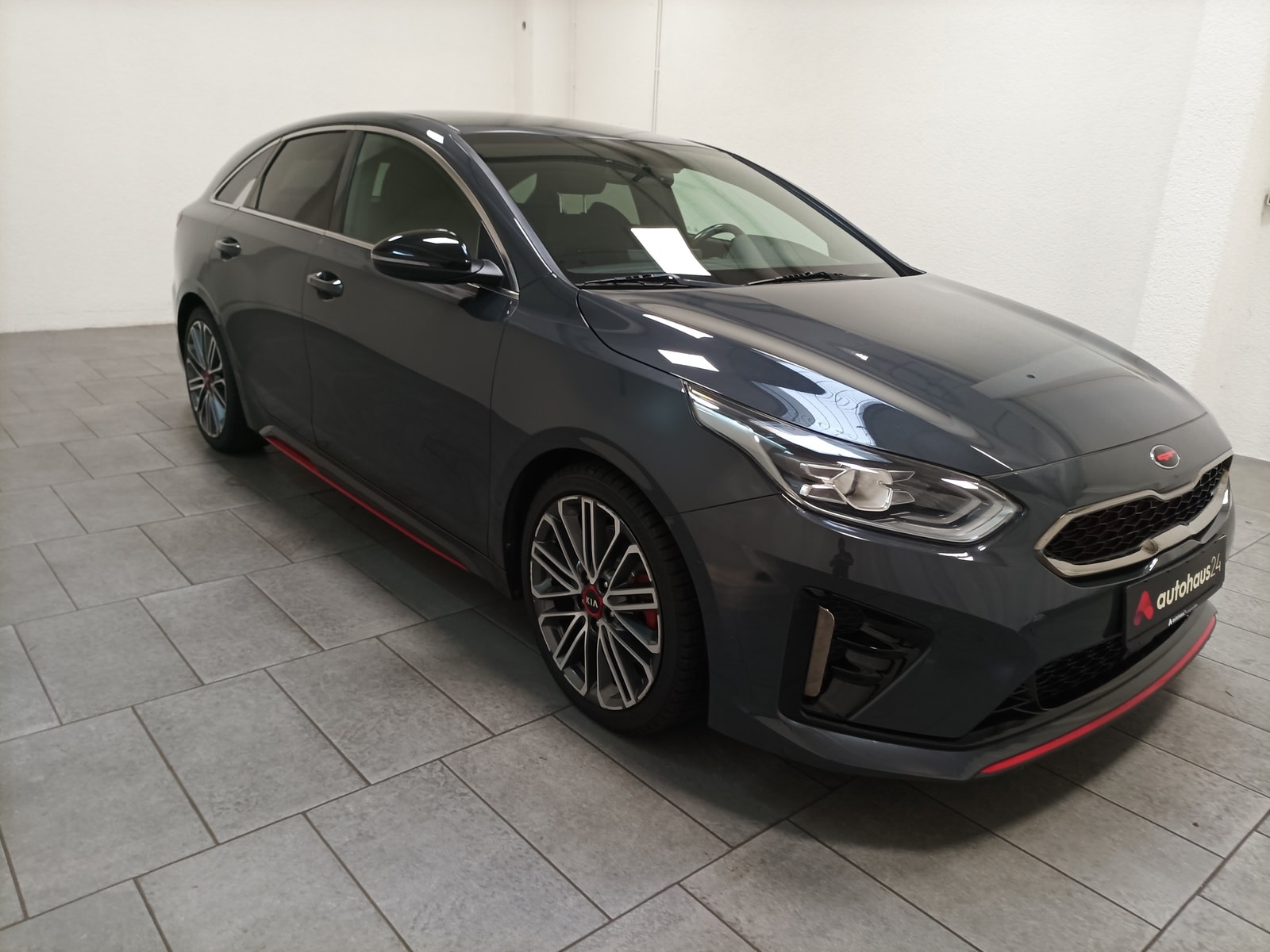 Kia ProCeed Kombi KIA XCeed 1.6 T-GDI DCT Spirit Sports Utility Vehicle #1