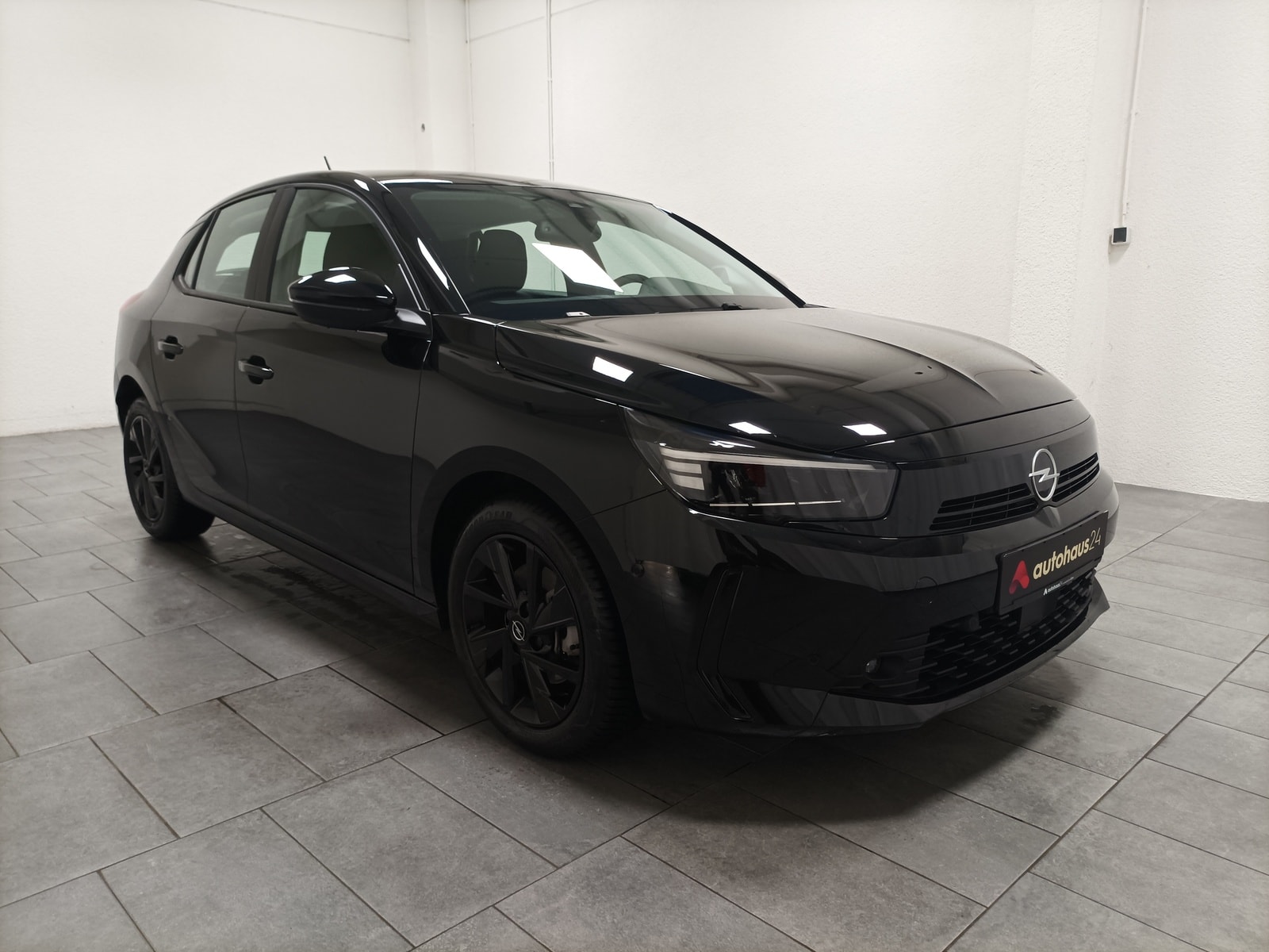 Opel Corsa Limousine OPEL Corsa 1.2 Direct Injection Turbo 74kW Edition Schräghecklimousine #1