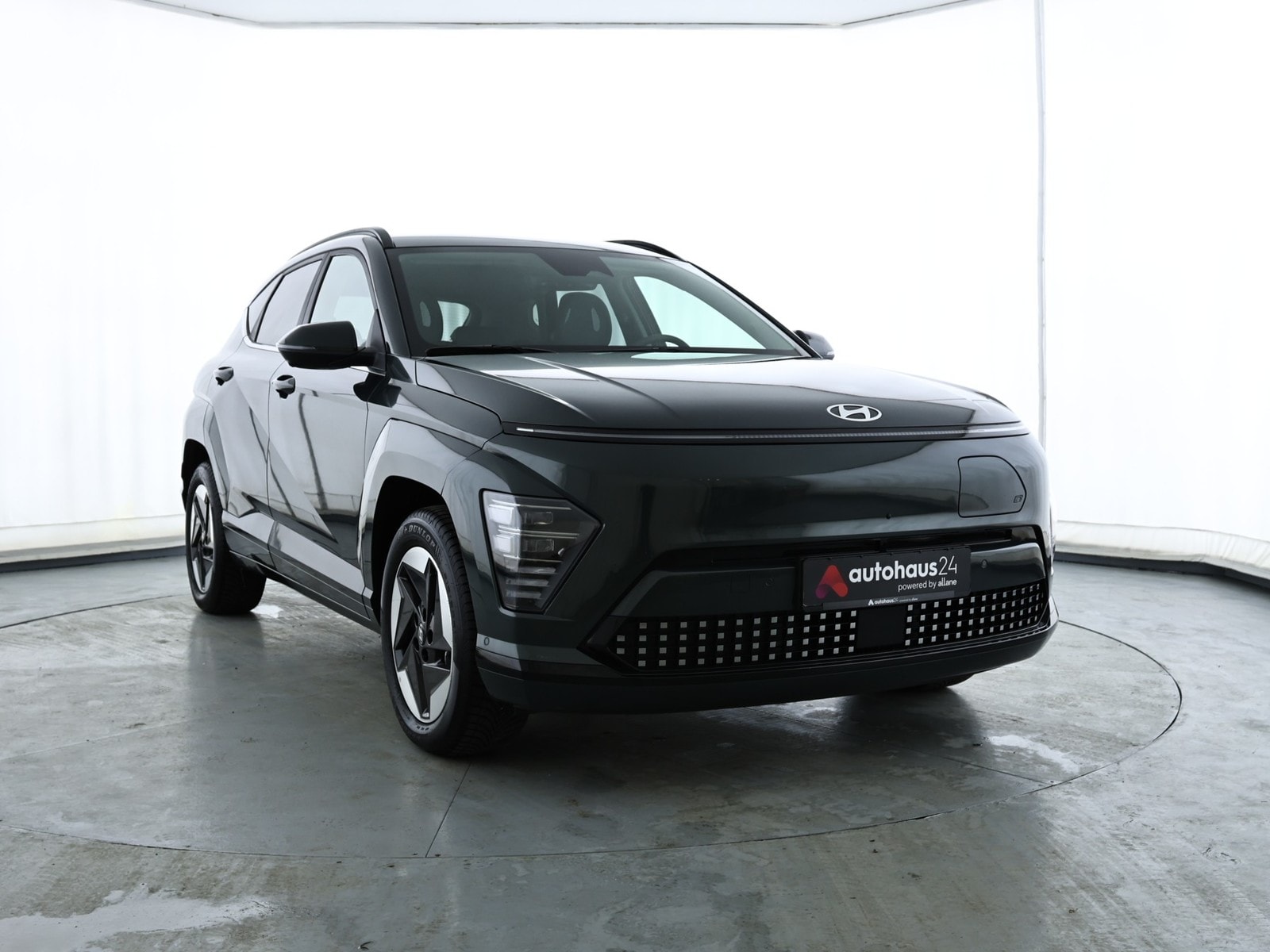 Hyundai Kona SUV / Crossover / Geländewagen HYUNDAI Kona Elektro 160 kW Prime Sports Utility Vehicle #1